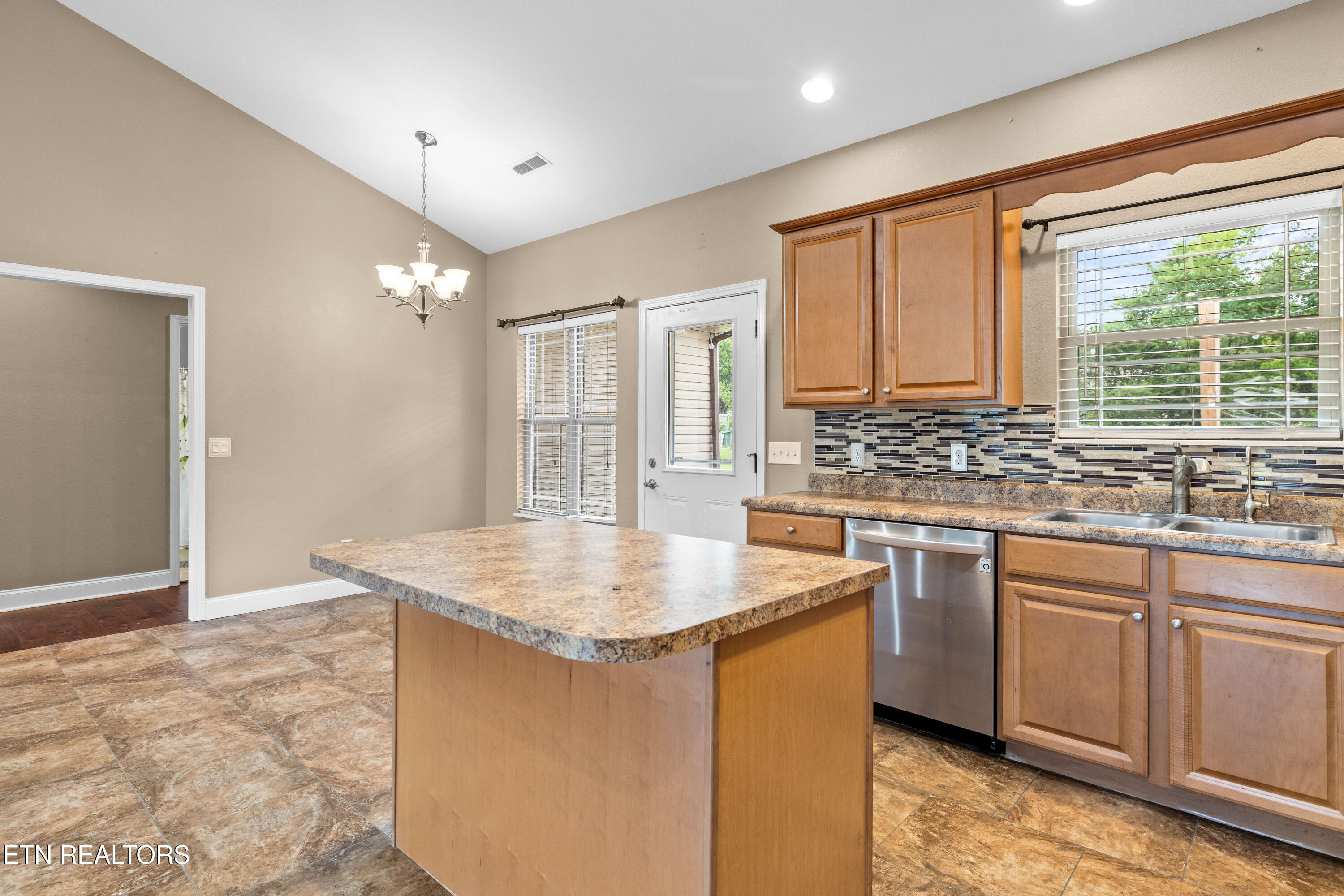 2811 Dalton Drive Sevierville TN 37876