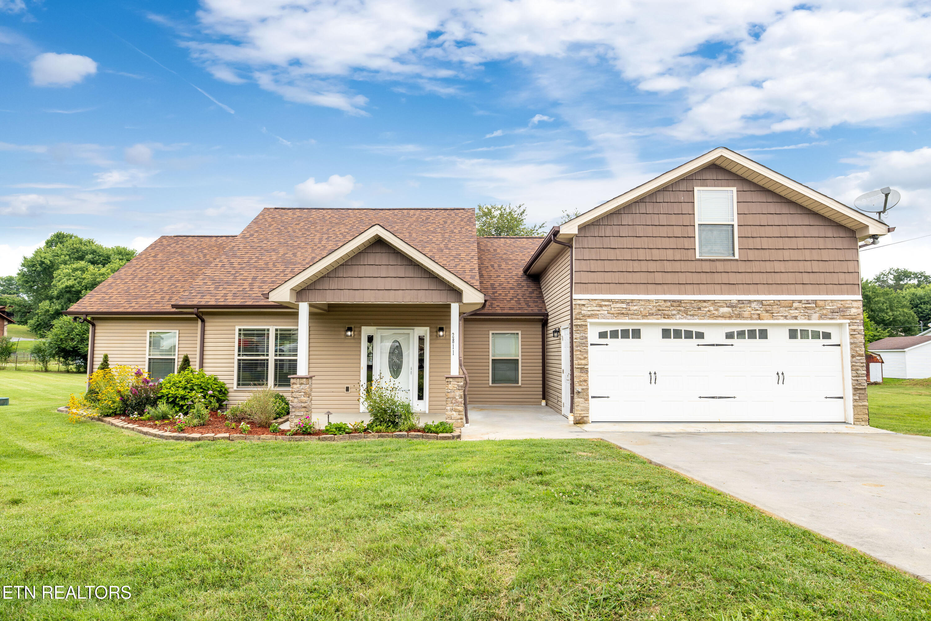 2811 Dalton Drive Sevierville TN 37876
