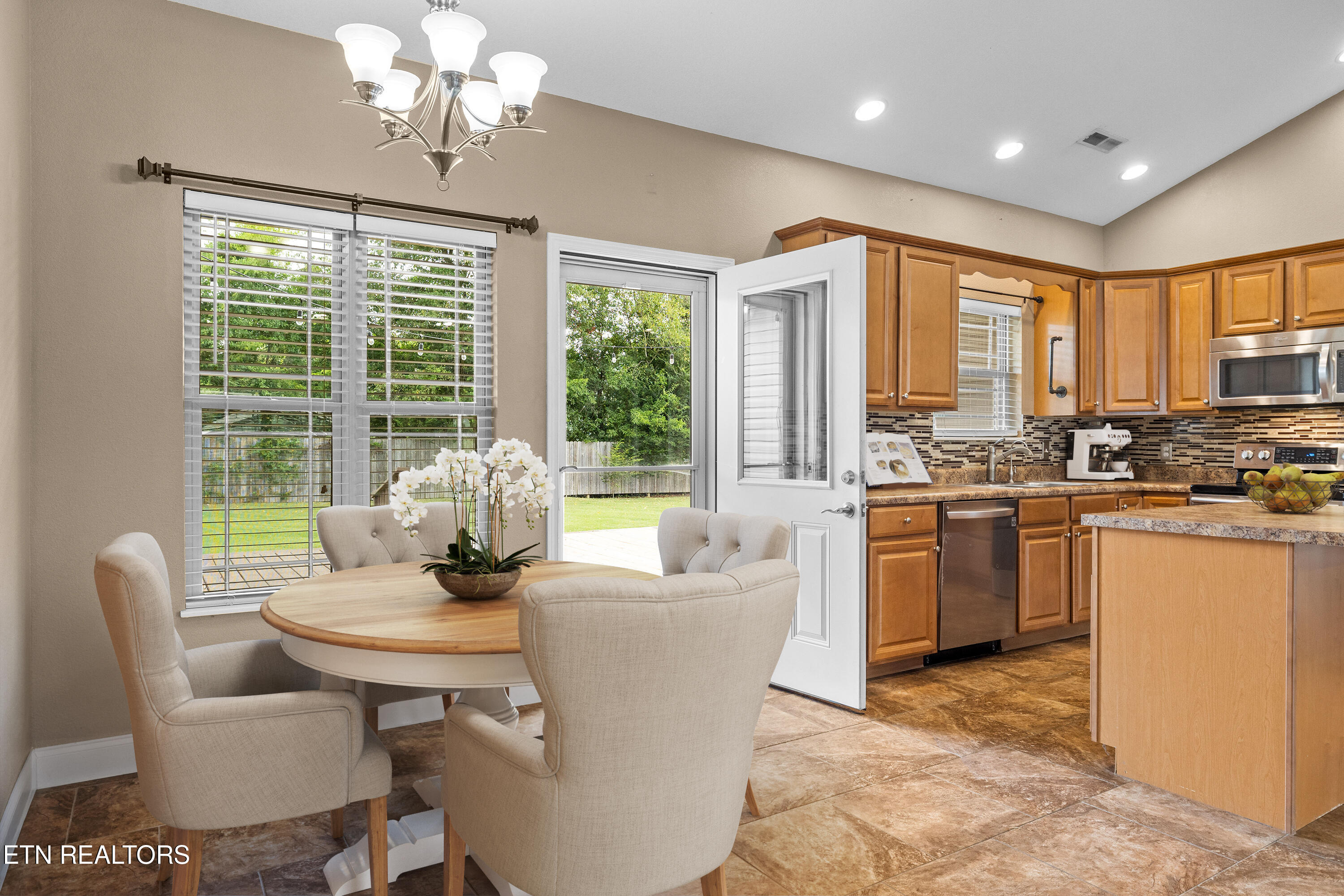 2811 Dalton Drive Sevierville TN 37876