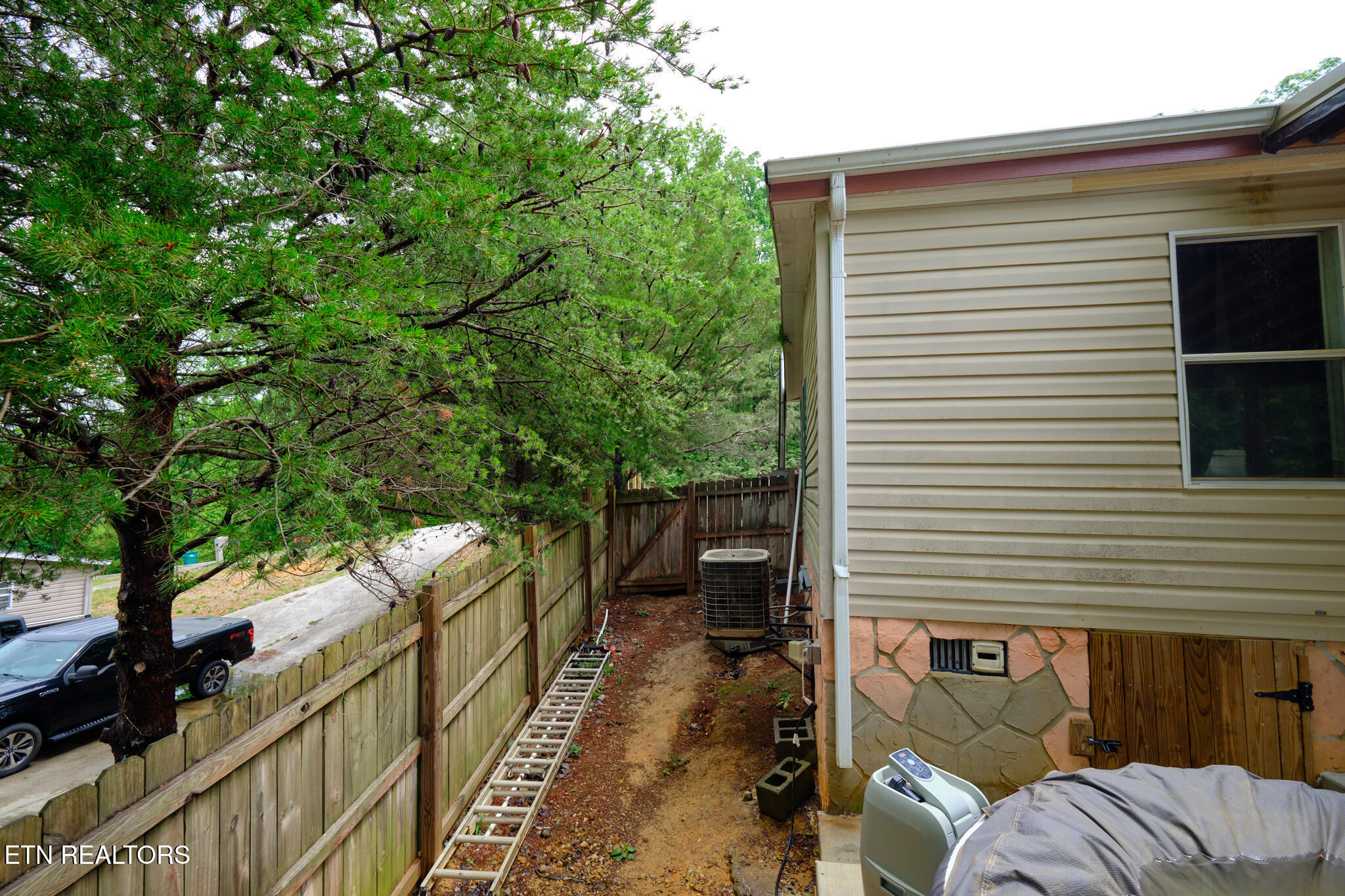 110 Moosetrail Lane Powell TN 37849