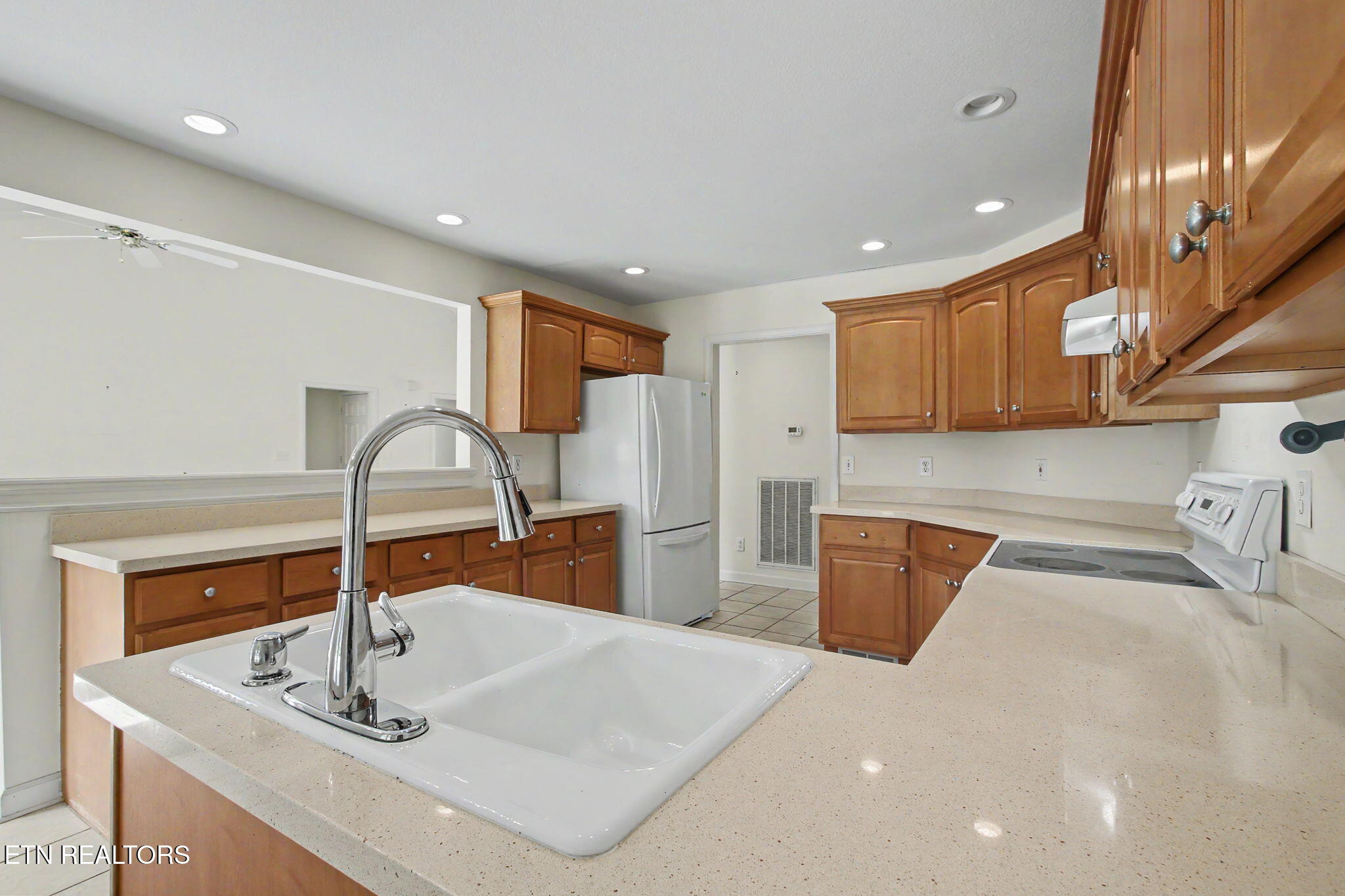 103 Oohleeno Way Loudon TN 37774