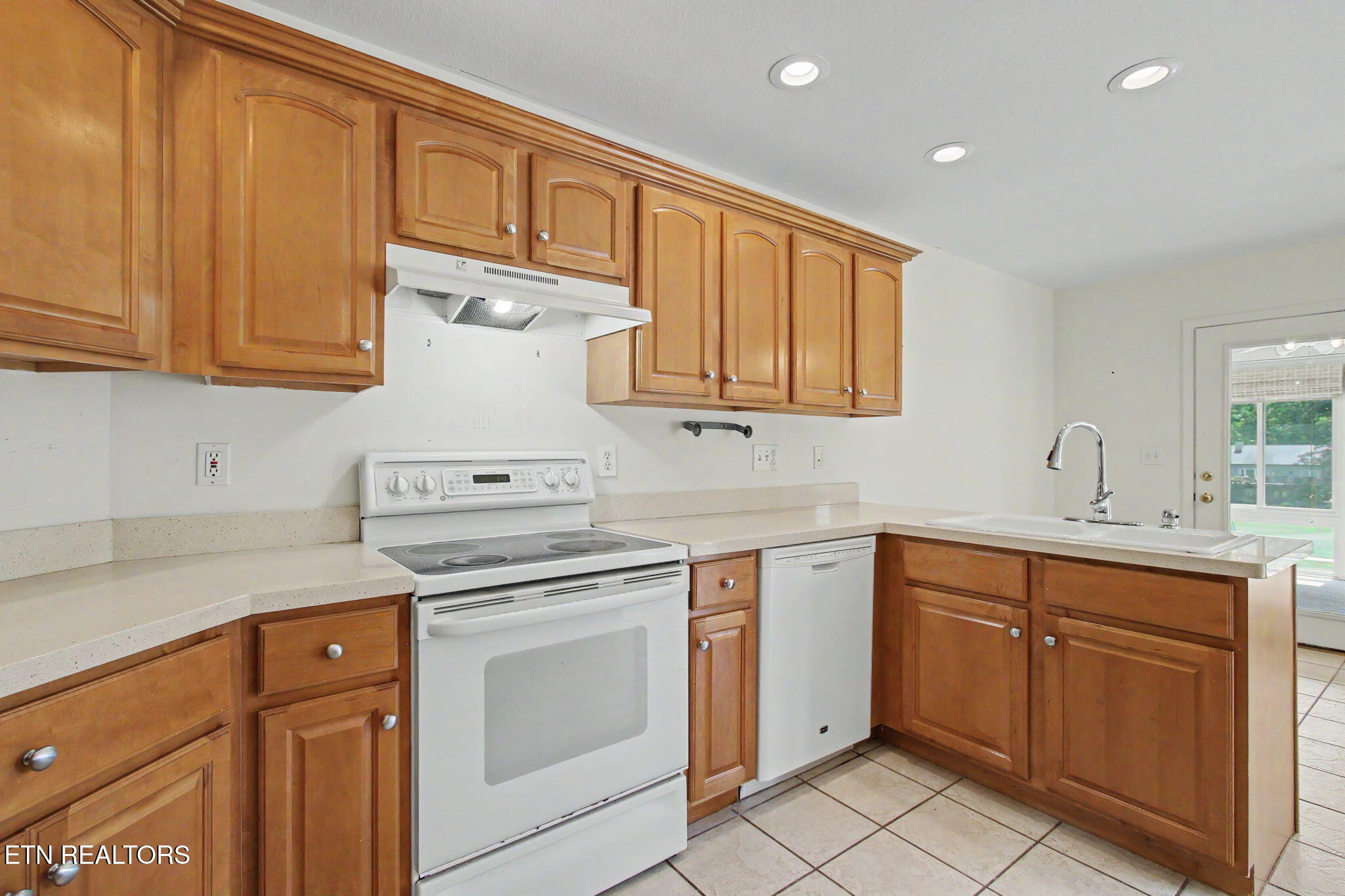 103 Oohleeno Way Loudon TN 37774