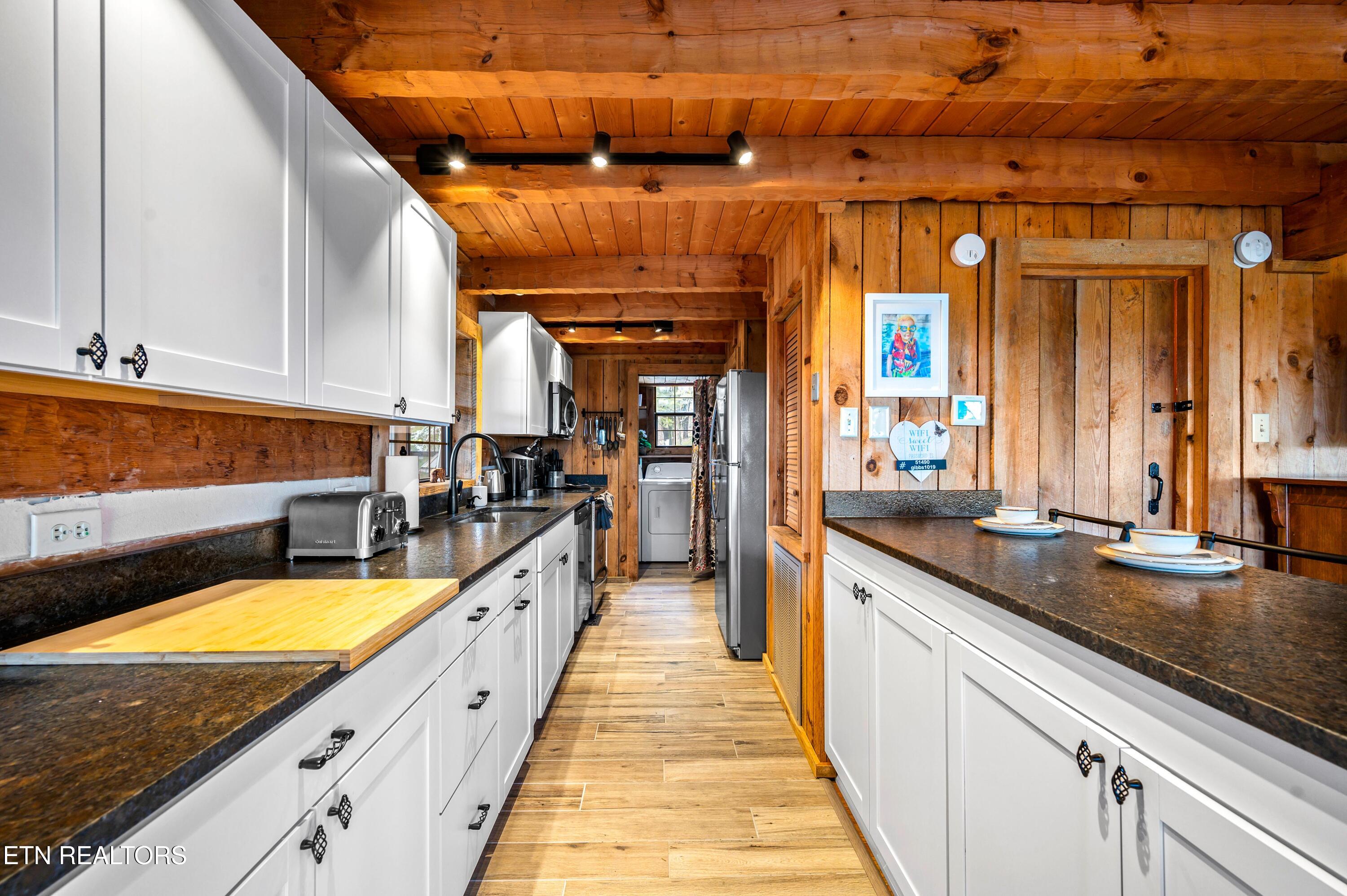 1019 Moonside Lane Sevierville TN 37876