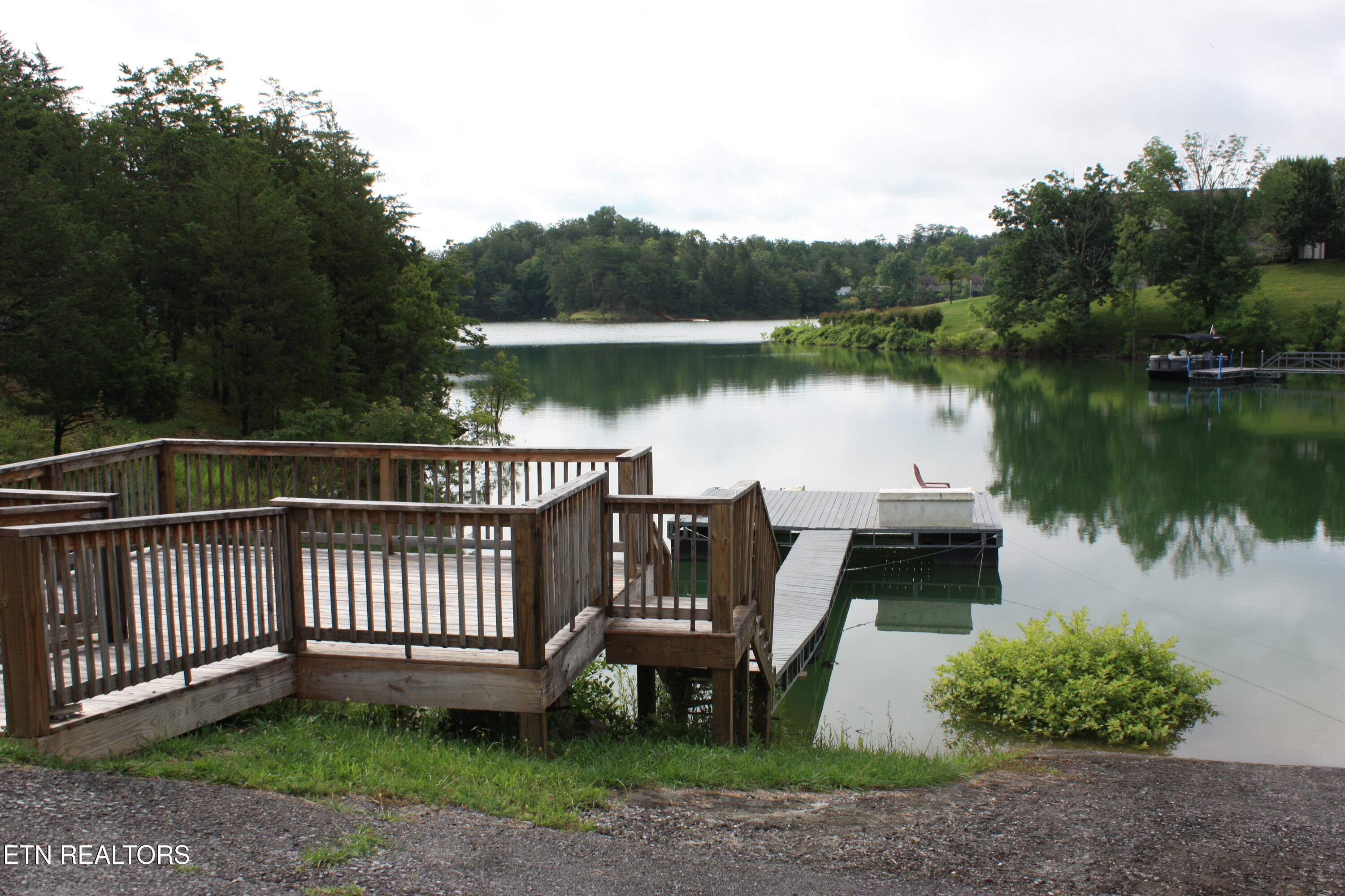 1019 Moonside Lane Sevierville TN 37876