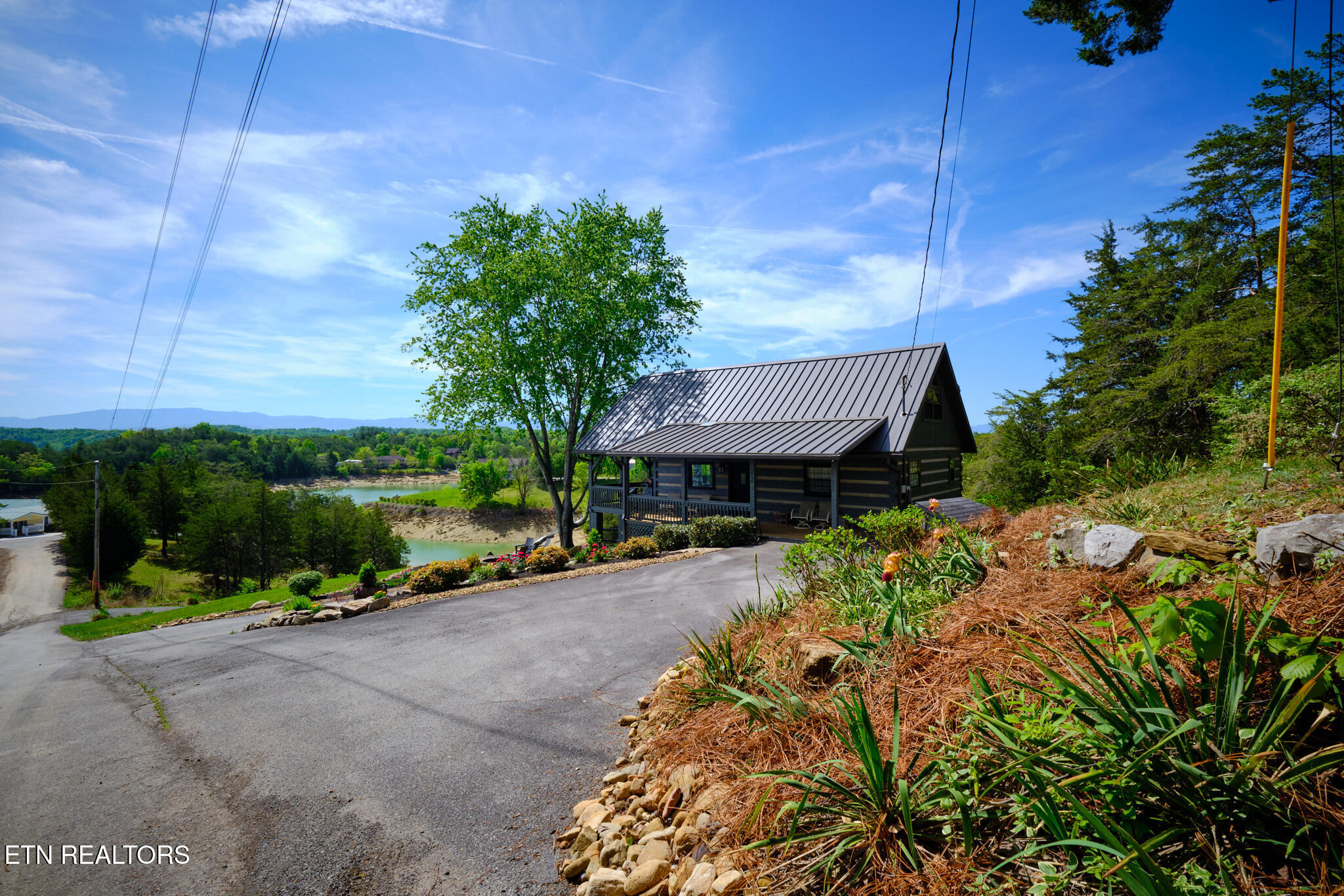 1019 Moonside Lane Sevierville TN 37876