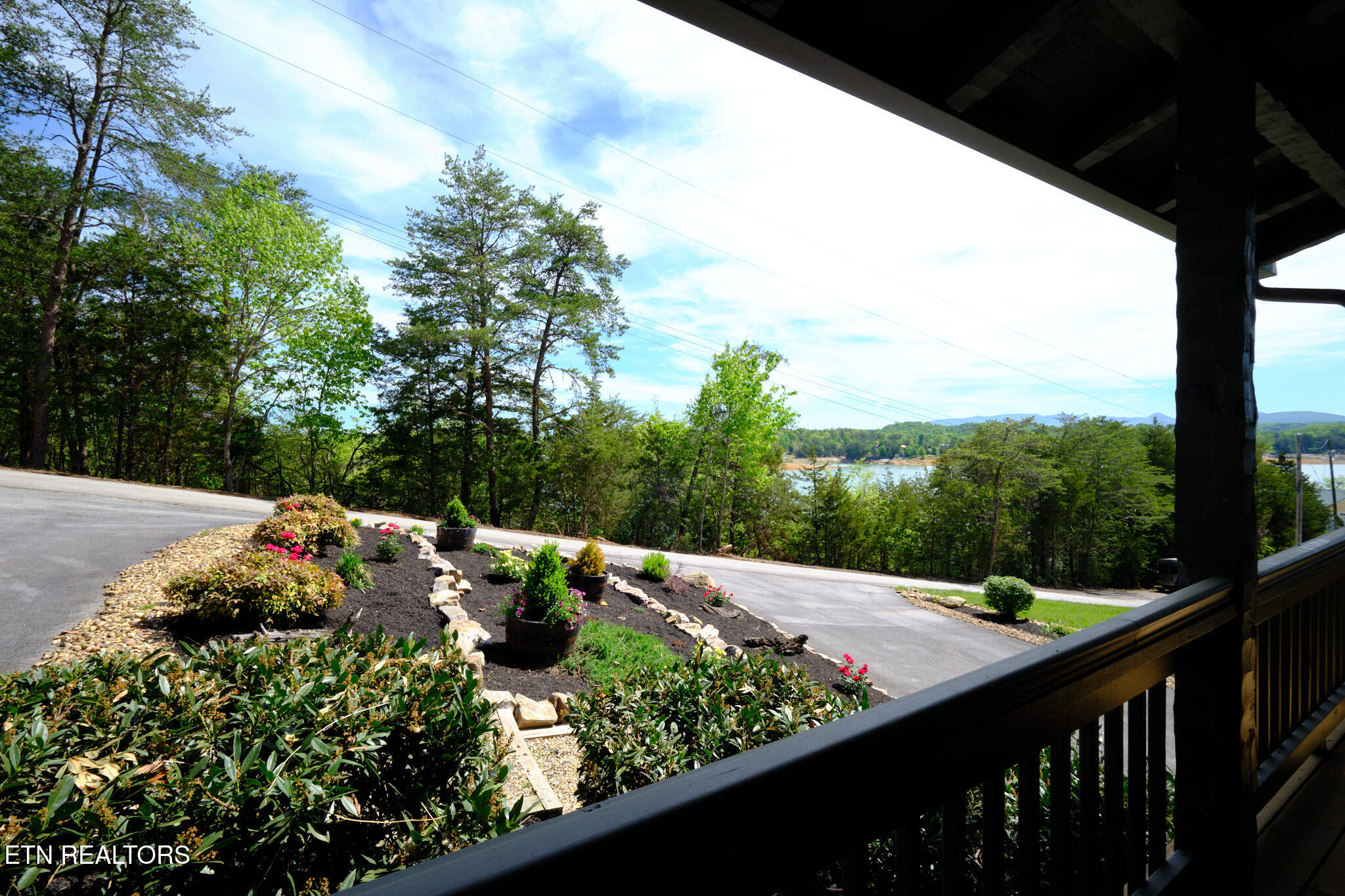 1019 Moonside Lane Sevierville TN 37876