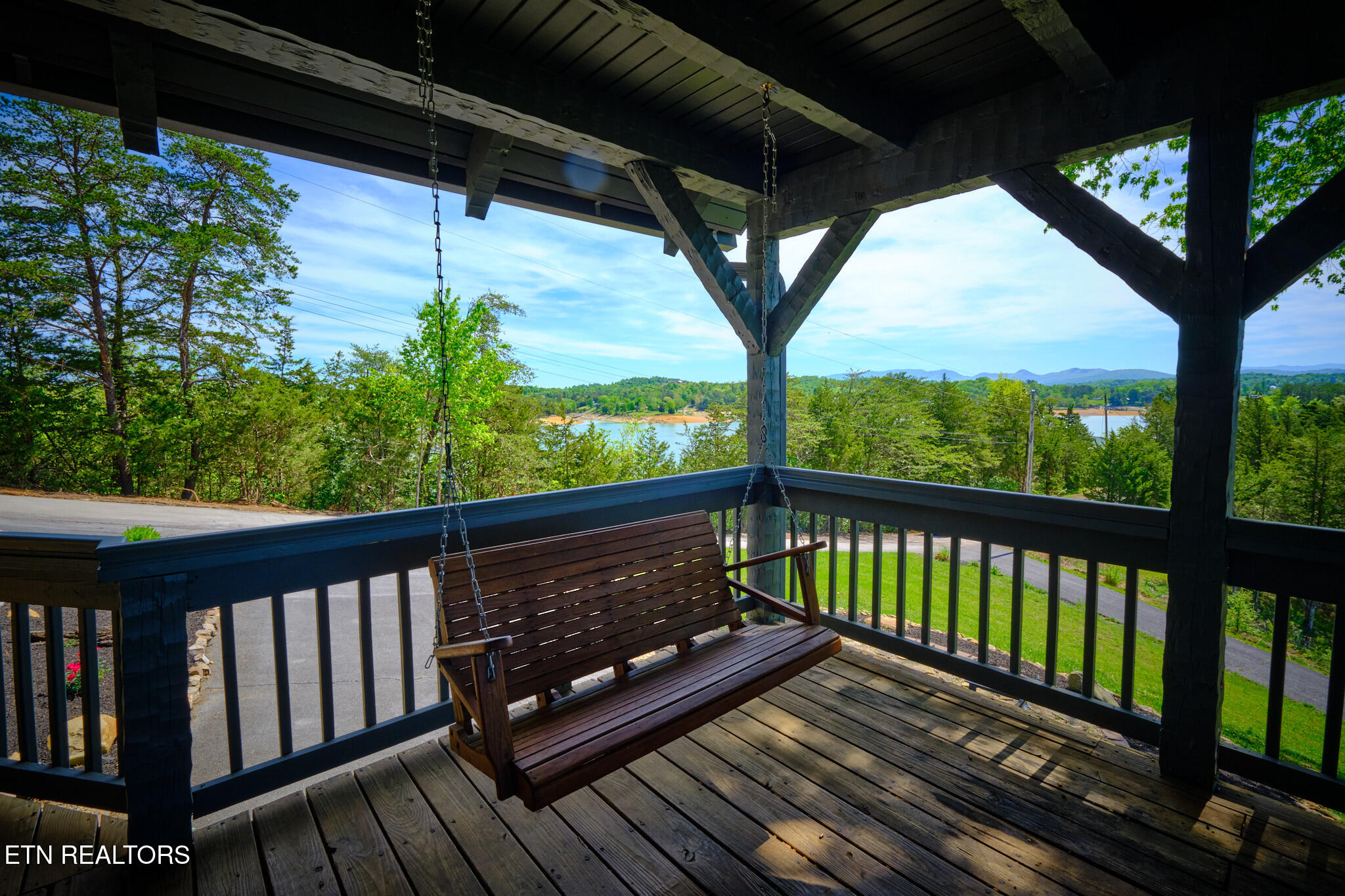 1019 Moonside Lane Sevierville TN 37876