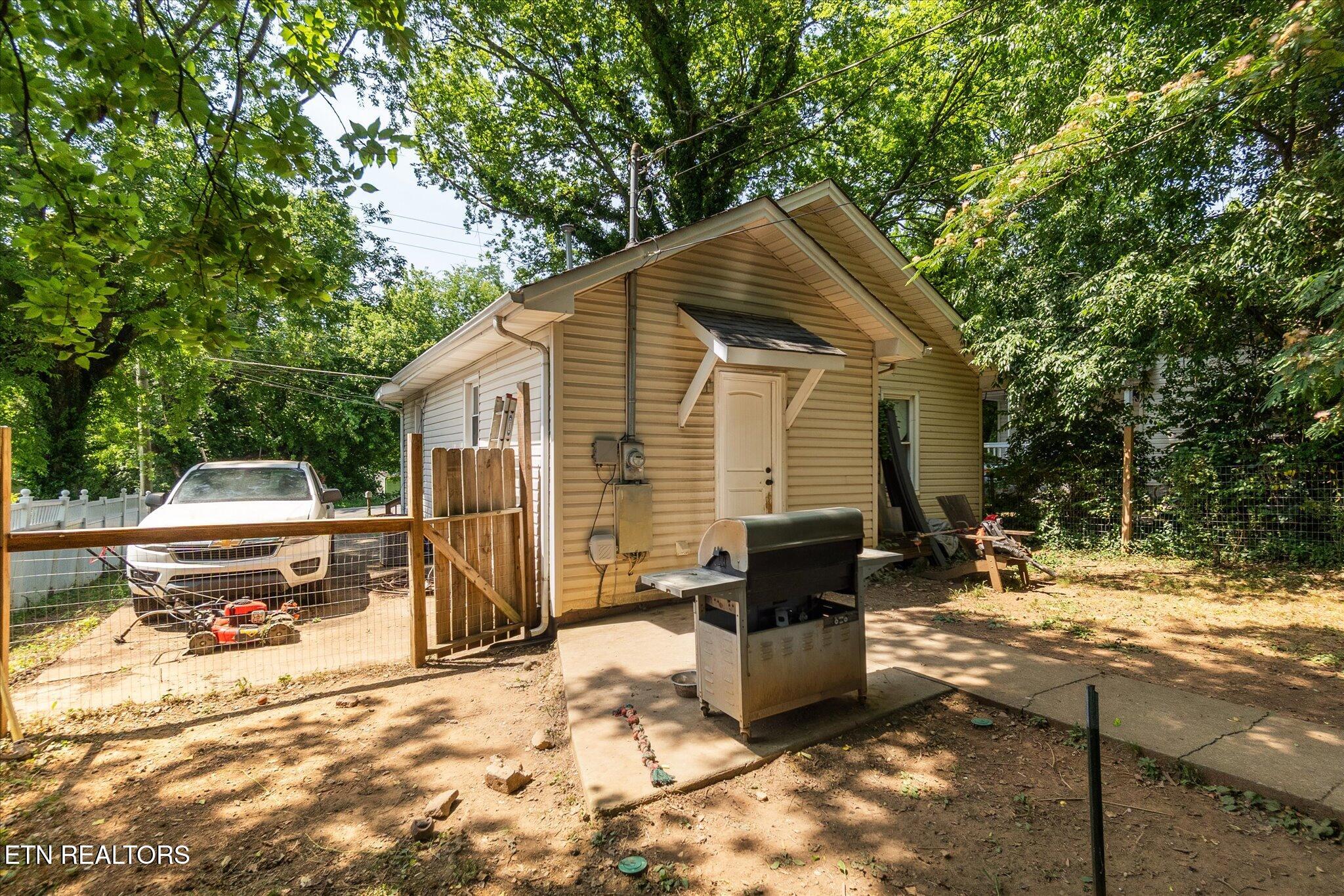 2722 Wilson Avenue Knoxville TN 37914