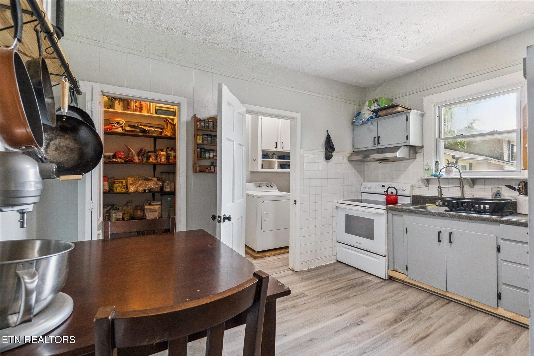 2722 Wilson Avenue Knoxville TN 37914