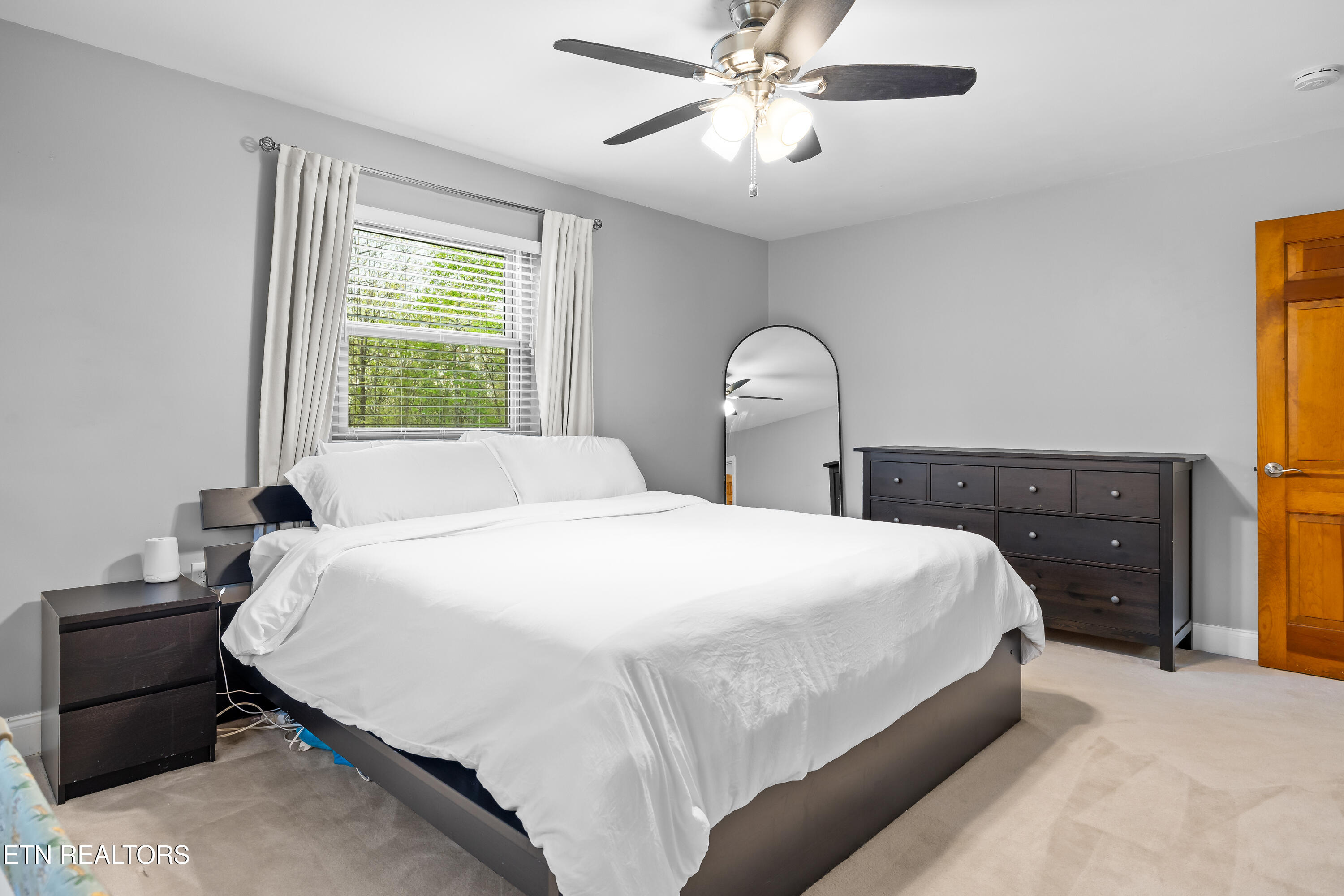 907 W 6th Avenue Lenoir City TN 37771