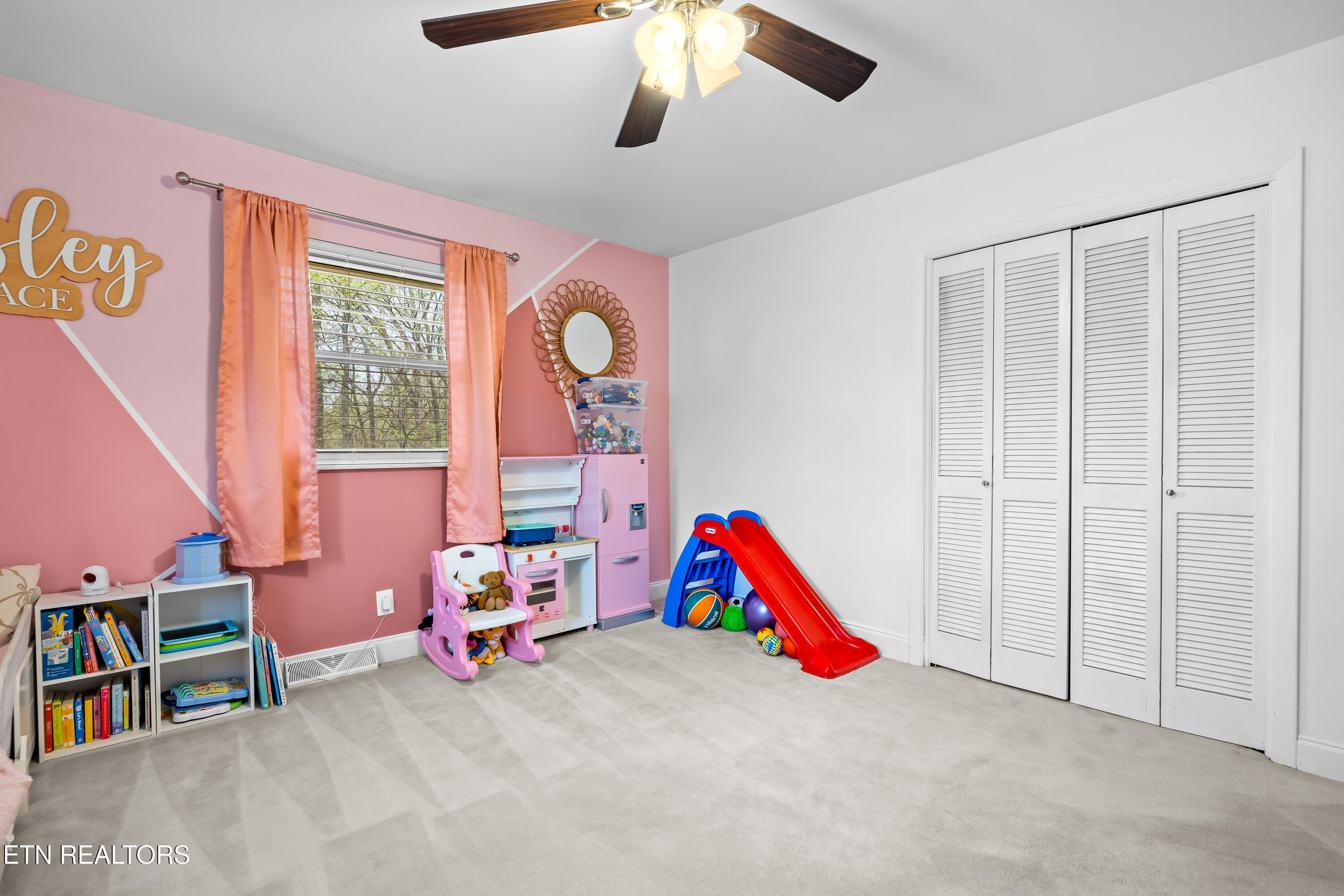 907 W 6th Avenue Lenoir City TN 37771