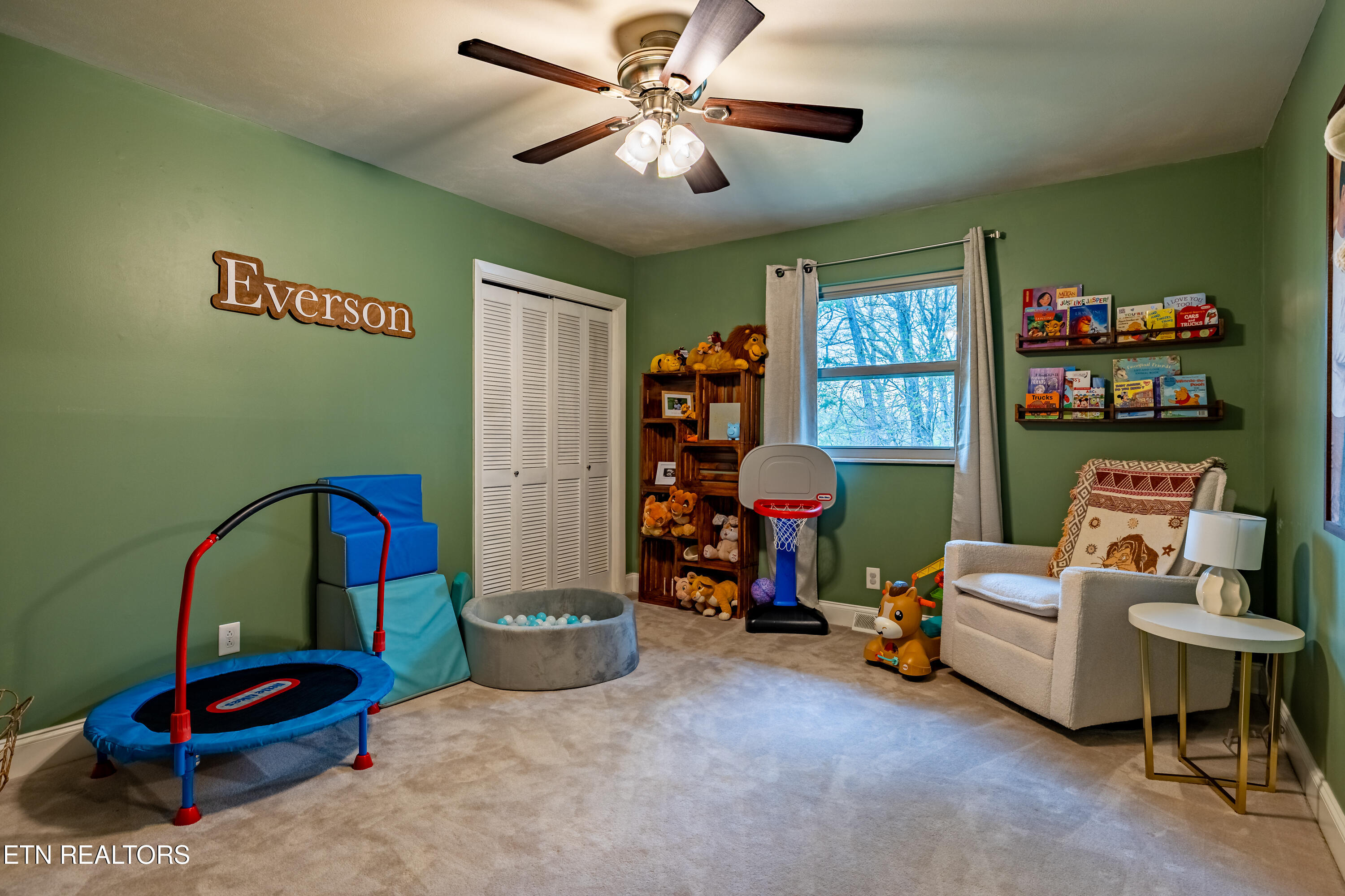 907 W 6th Avenue Lenoir City TN 37771
