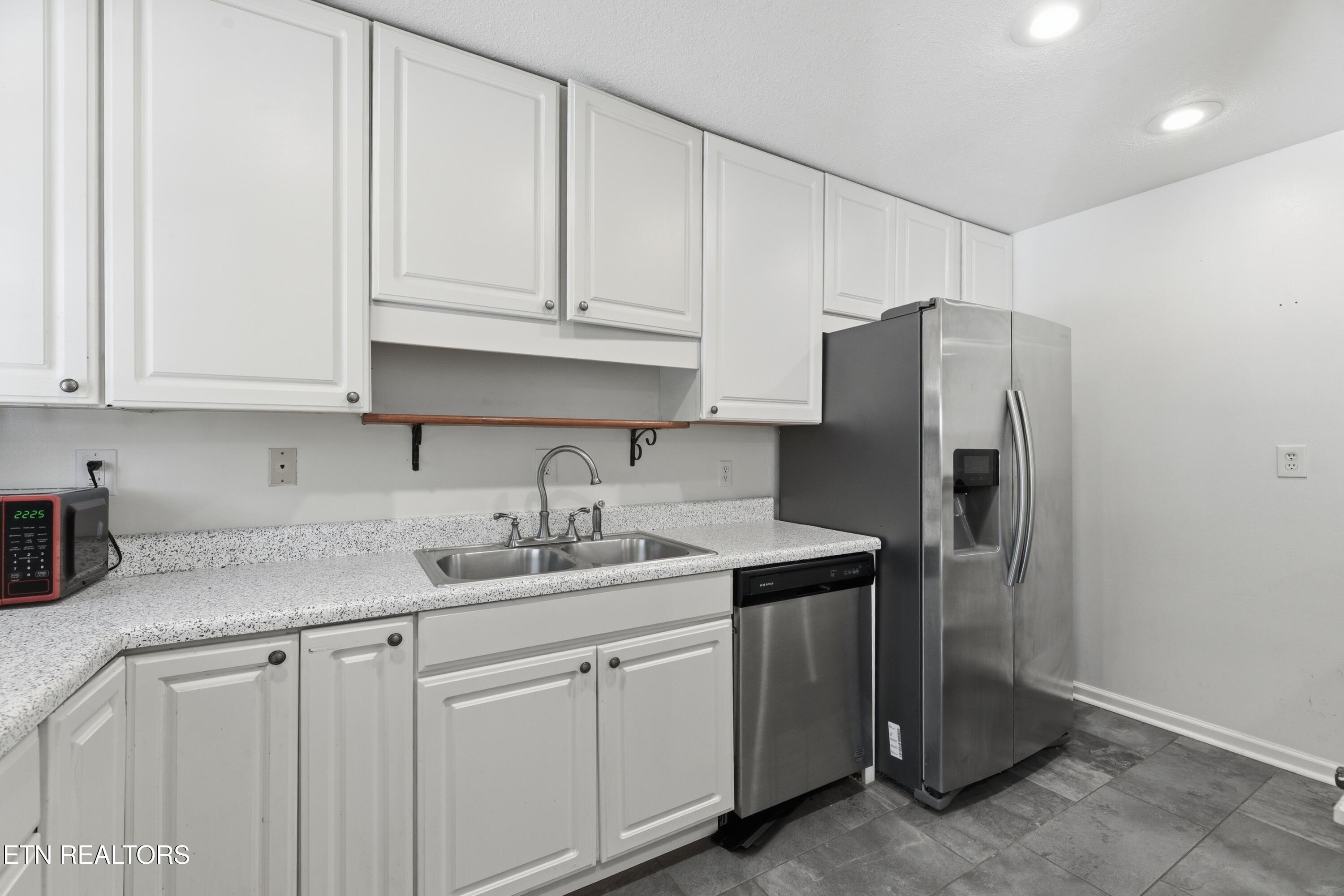 923 Marlow Circle Clinton TN 37716