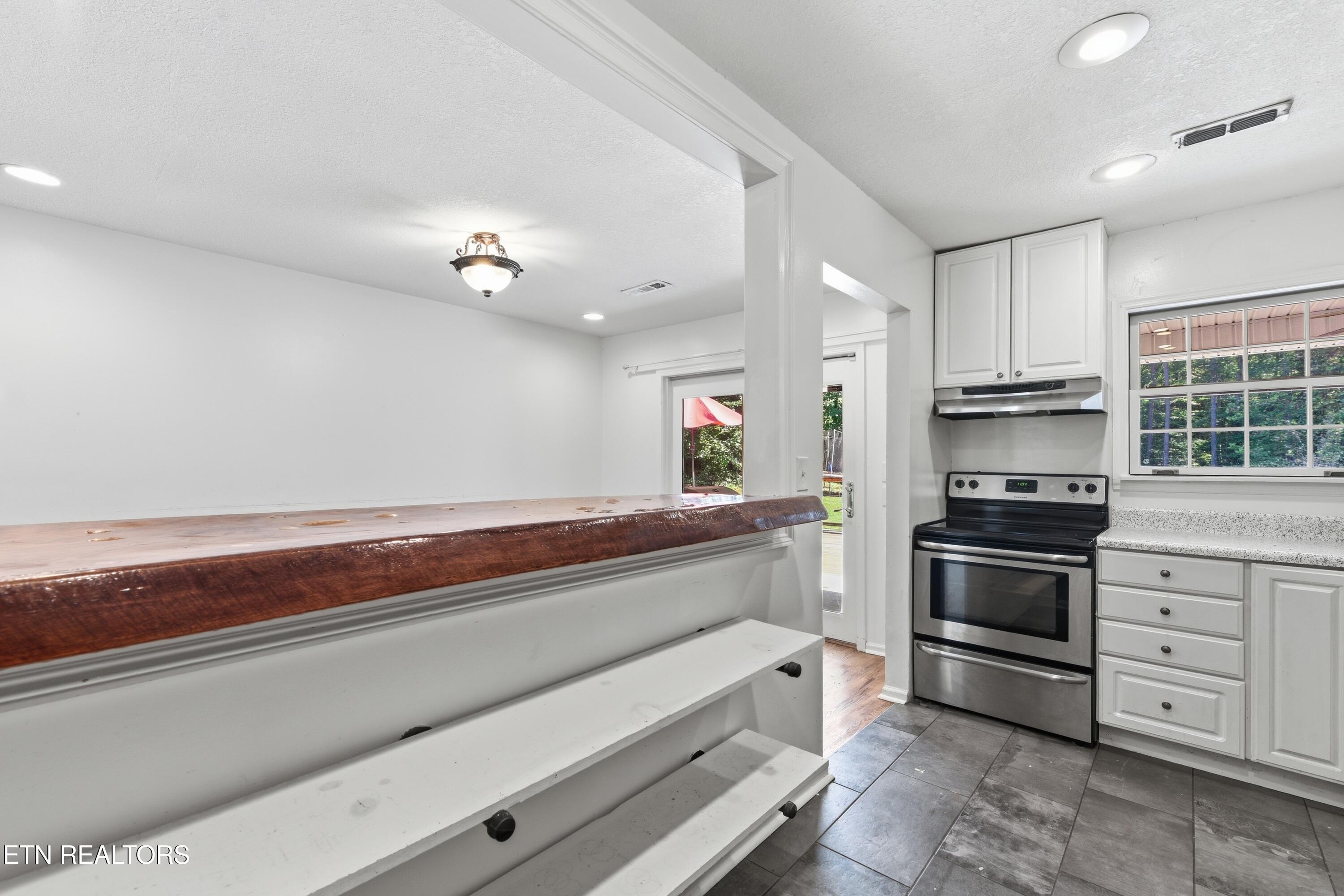 923 Marlow Circle Clinton TN 37716