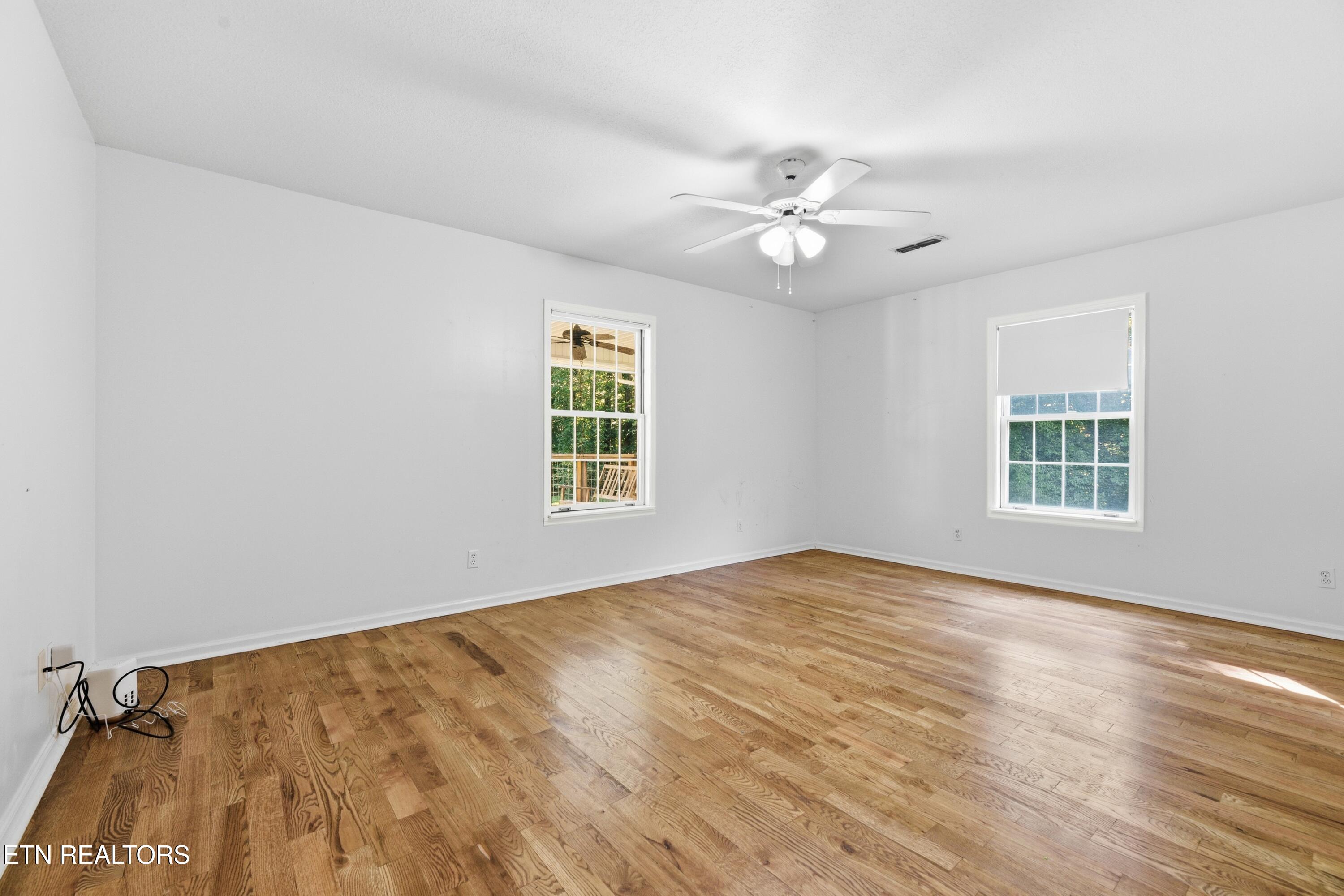 923 Marlow Circle Clinton TN 37716