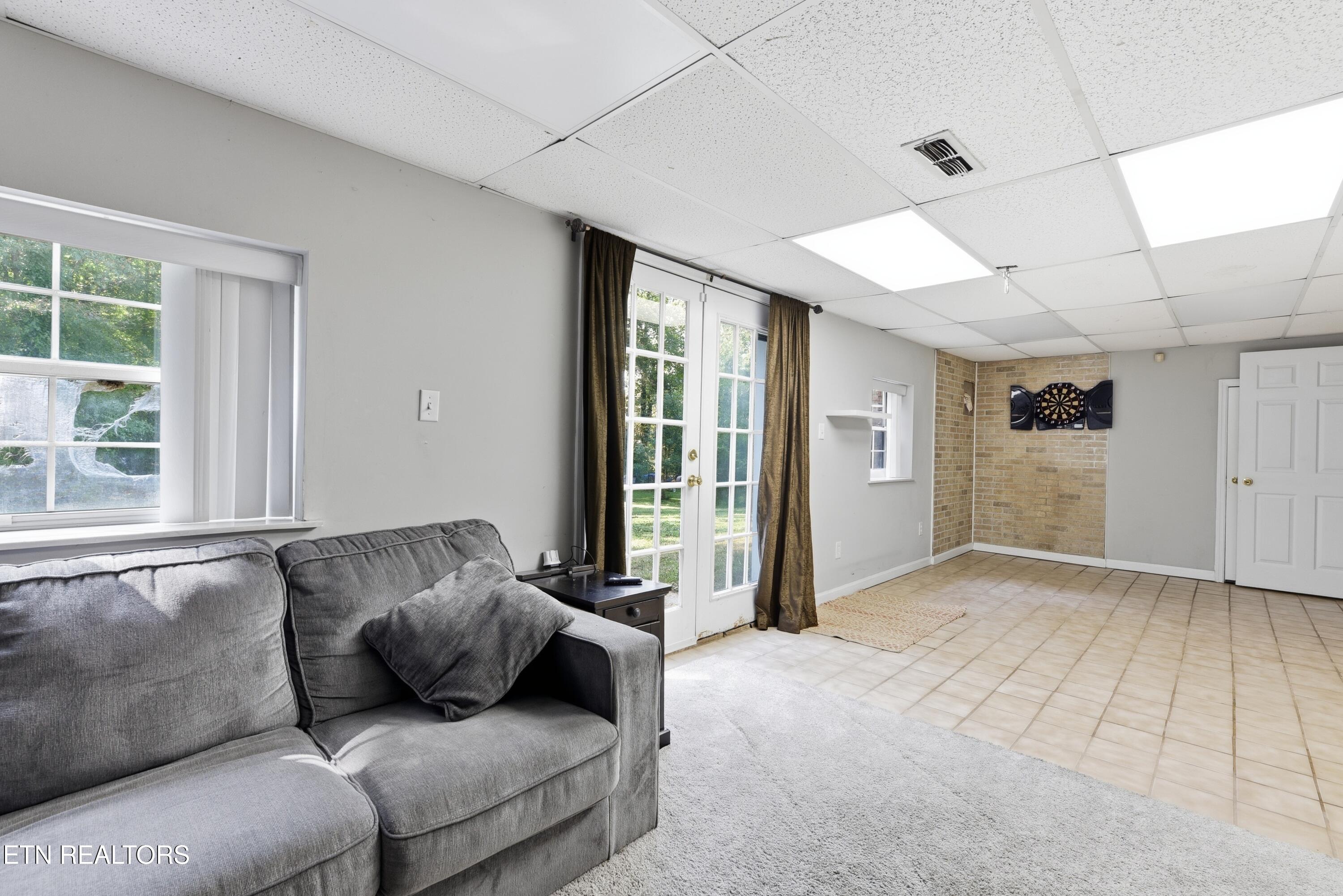 923 Marlow Circle Clinton TN 37716