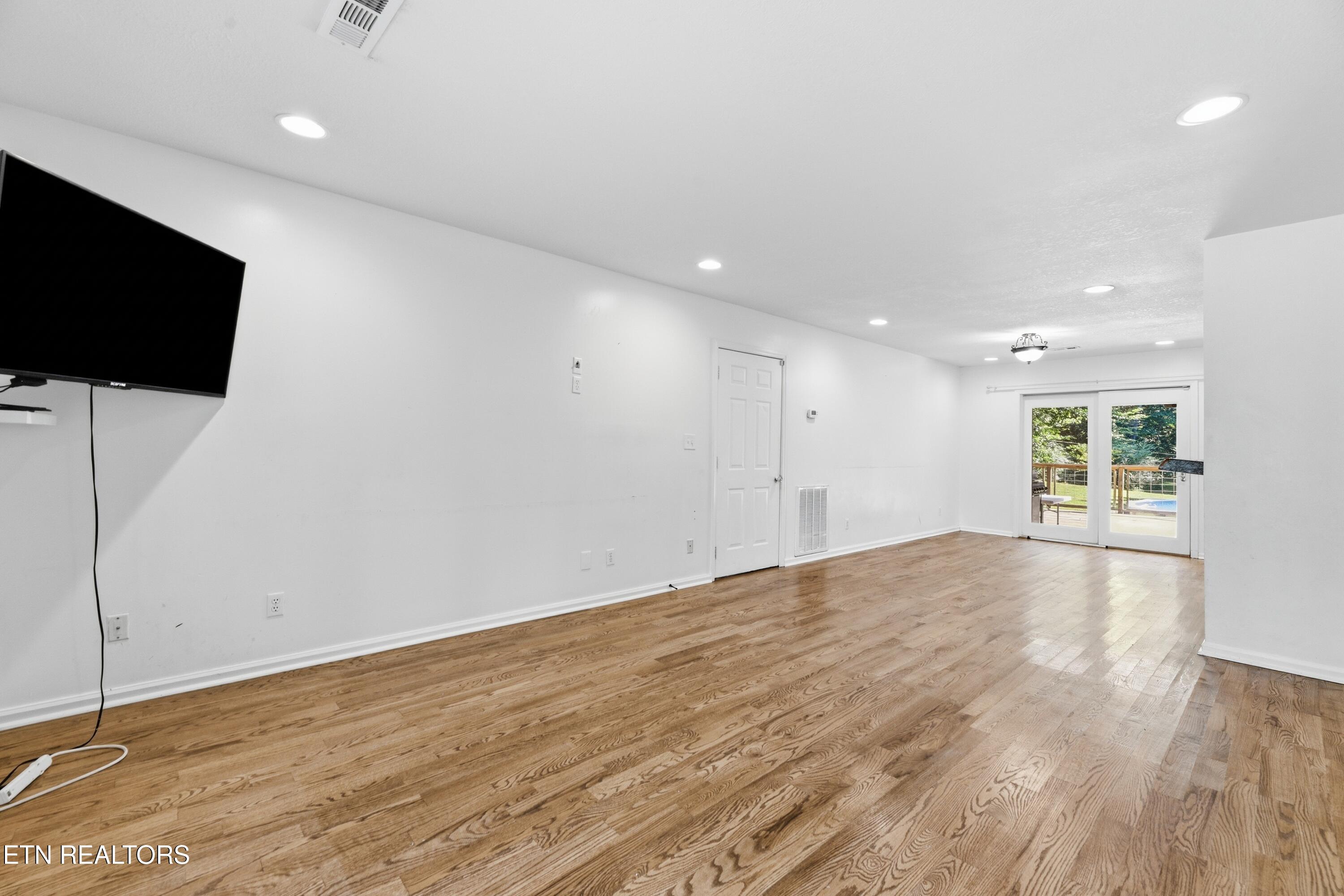 923 Marlow Circle Clinton TN 37716