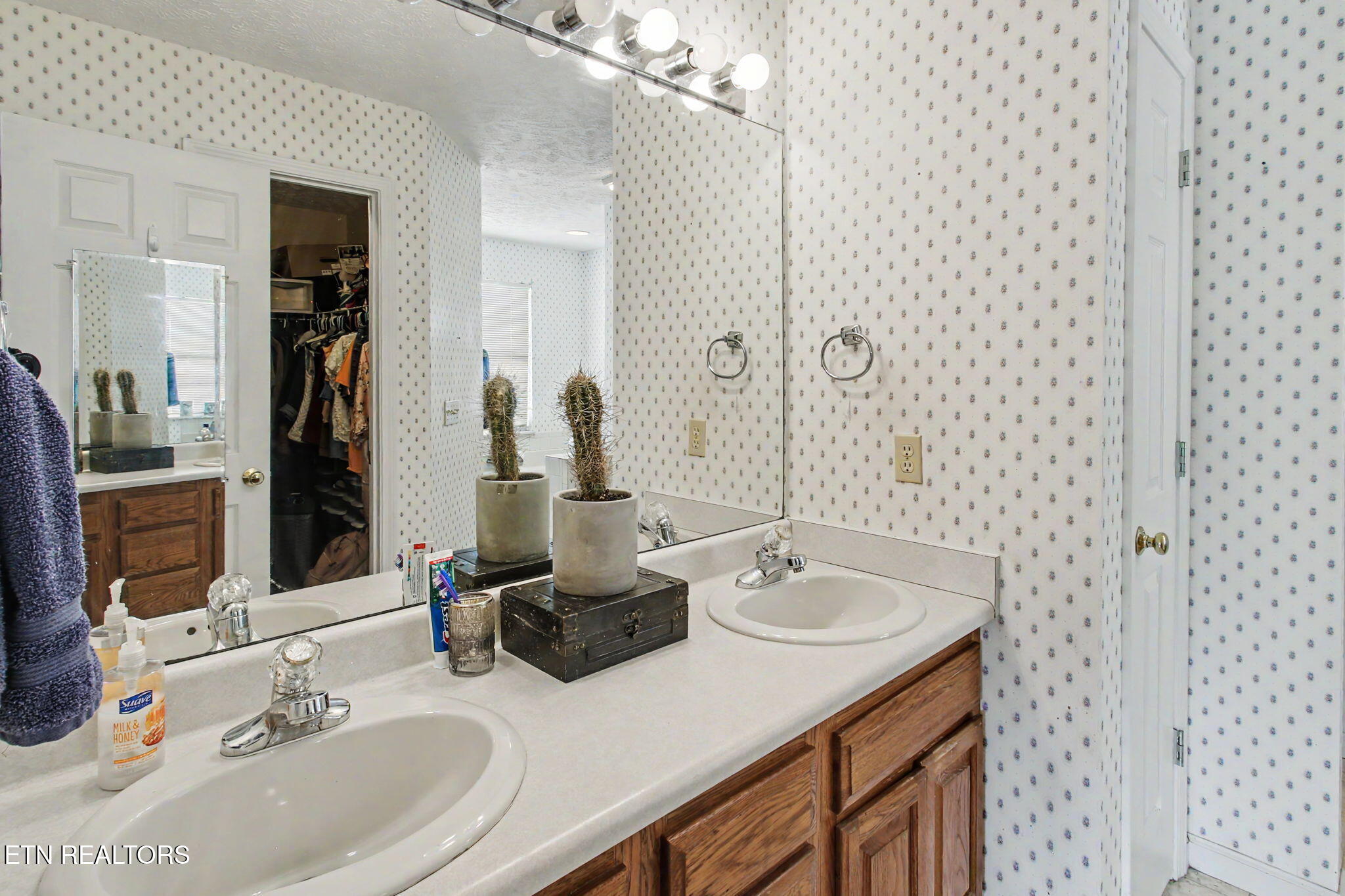 3909 Tuckaleechee Pike Maryville TN 37804