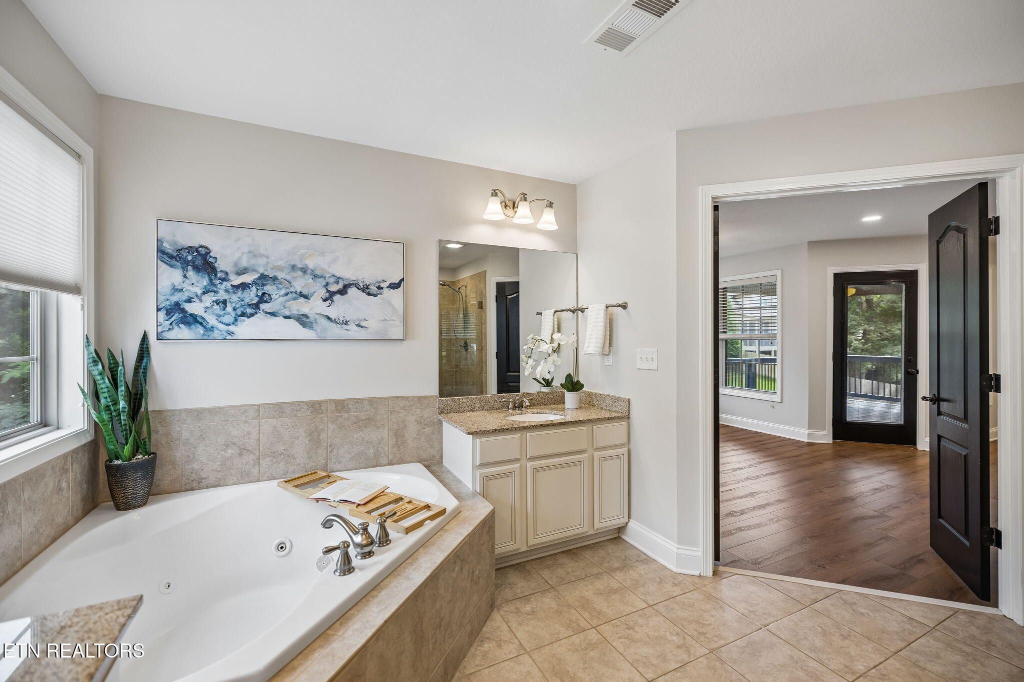 1124 Looking Glass Lane Knoxville TN 37919