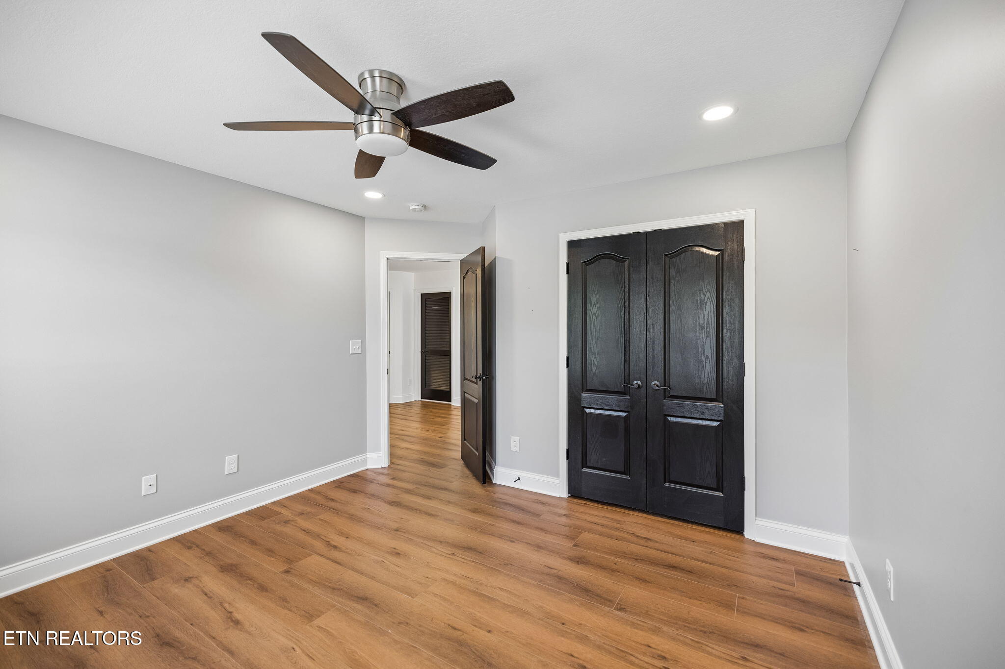 1124 Looking Glass Lane Knoxville TN 37919