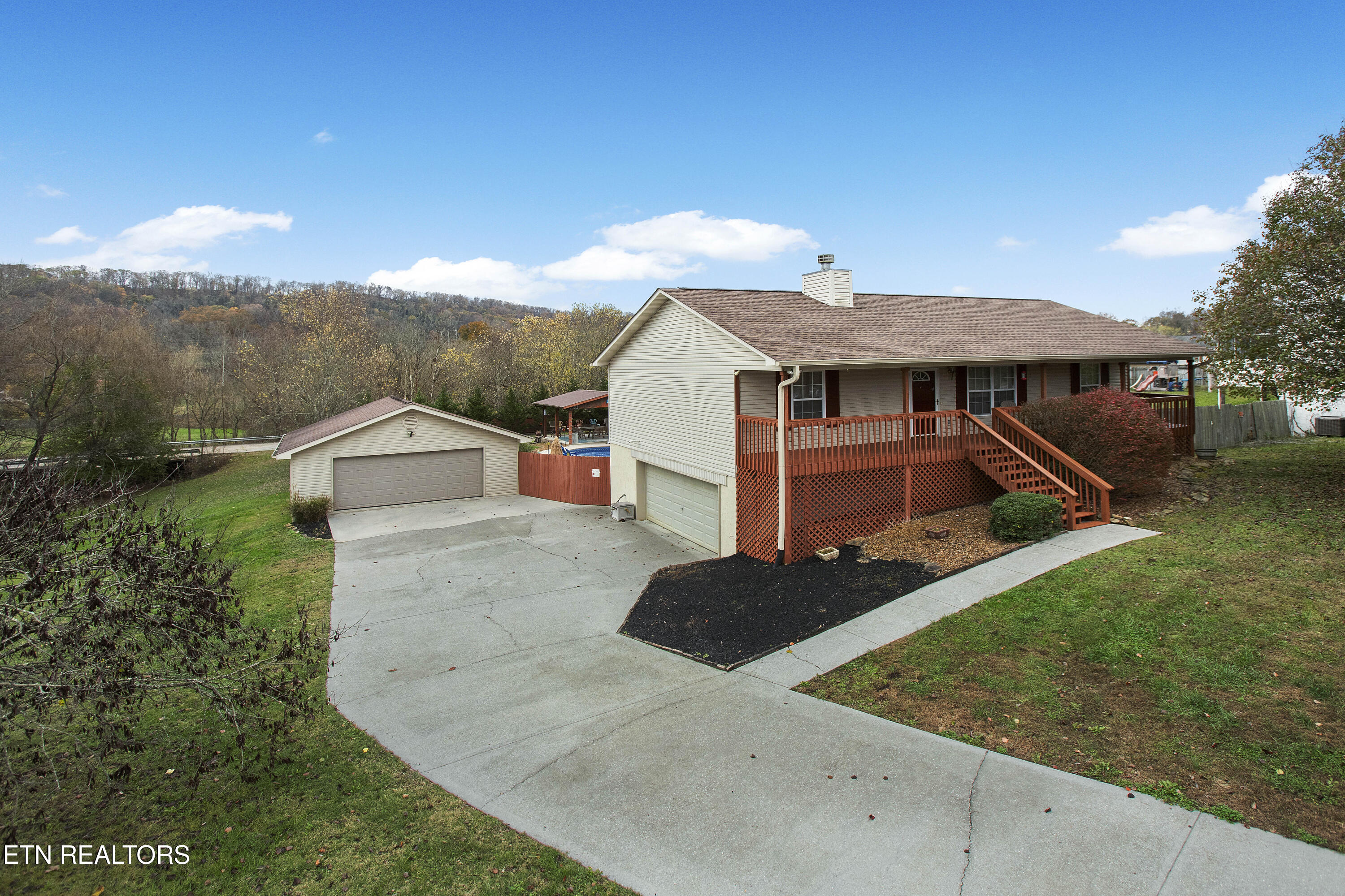 7591 Rising Brooks Lane Knoxville TN 37918