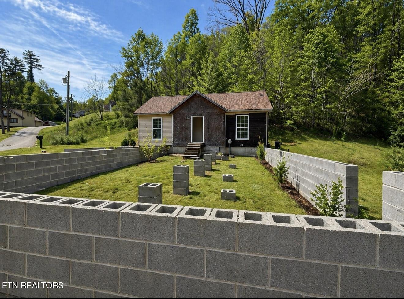 630 Country Estates Road Baxter KY 40806