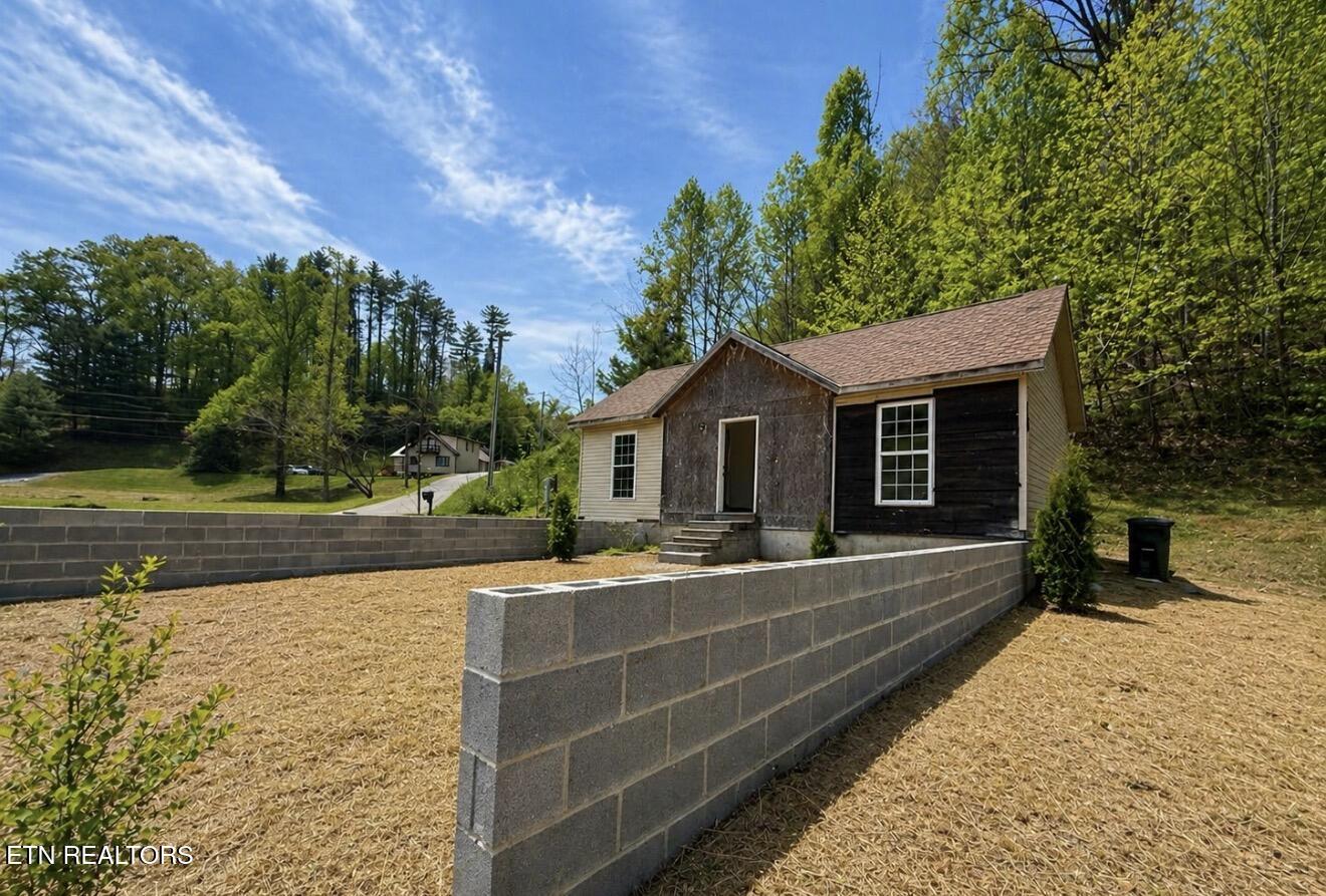 630 Country Estates Road Baxter KY 40806