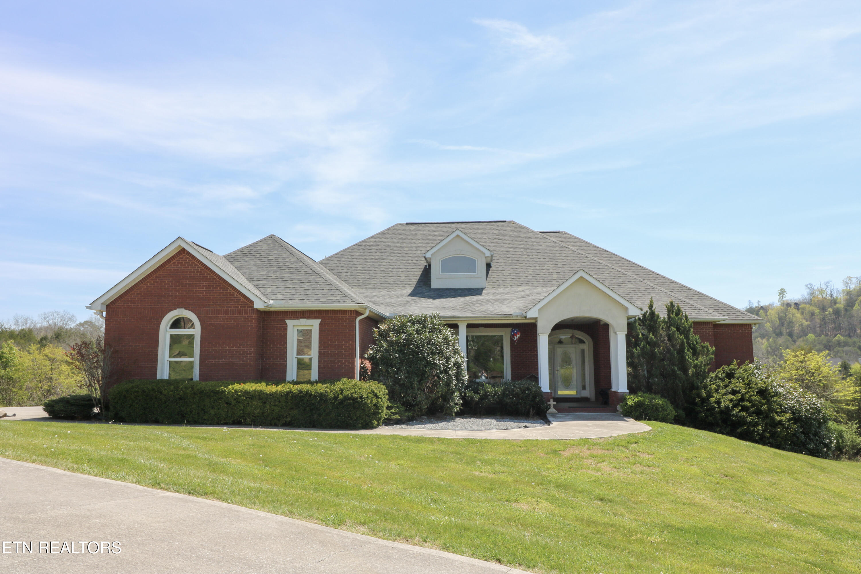 123 Double Tee Court Tazewell TN 37879