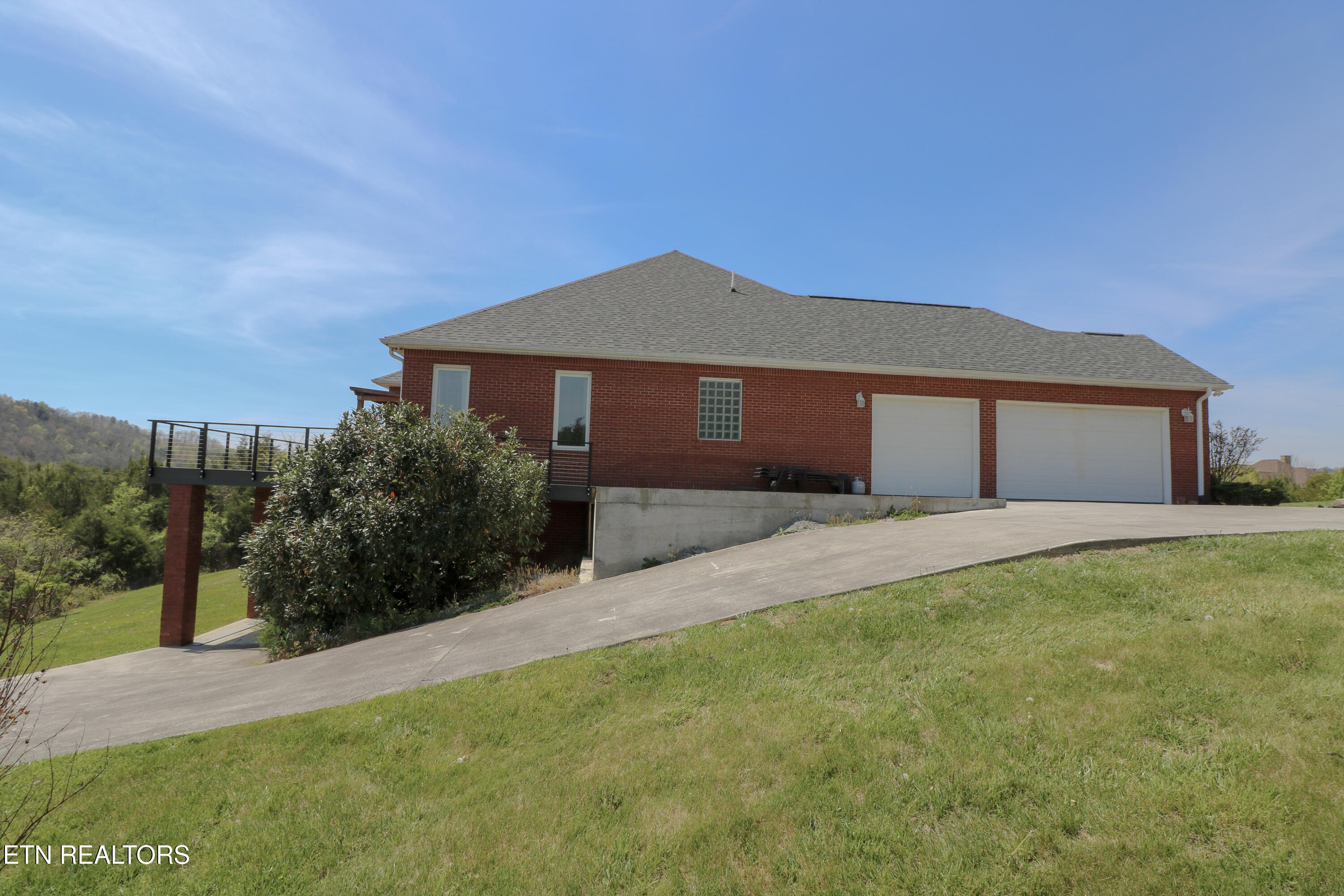 123 Double Tee Court Tazewell TN 37879