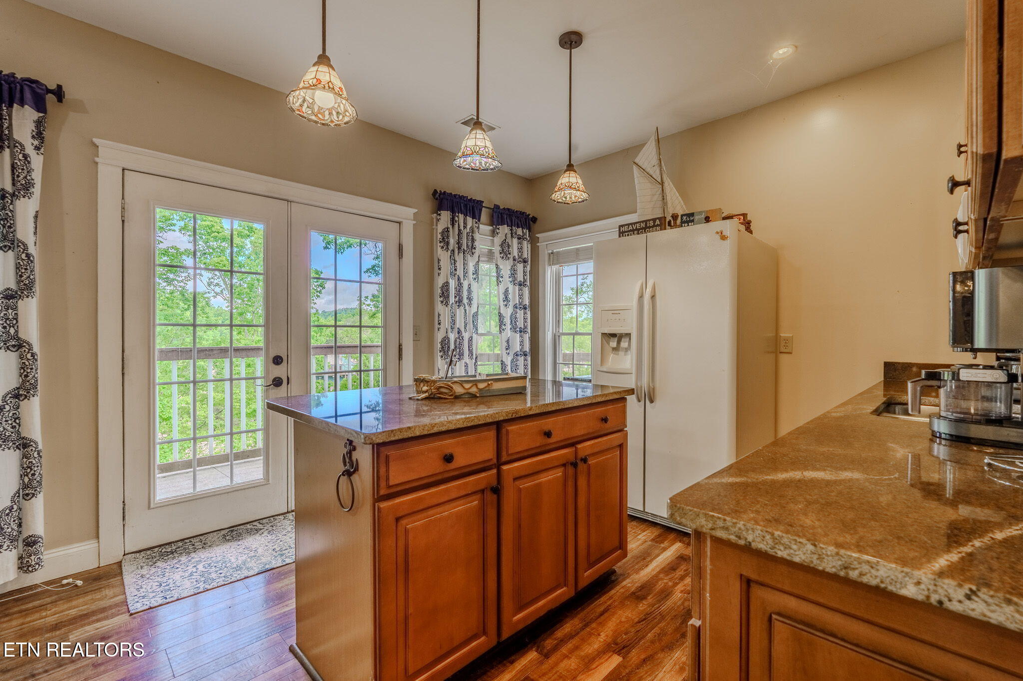 1279 Clabo Lane Sevierville TN 37876