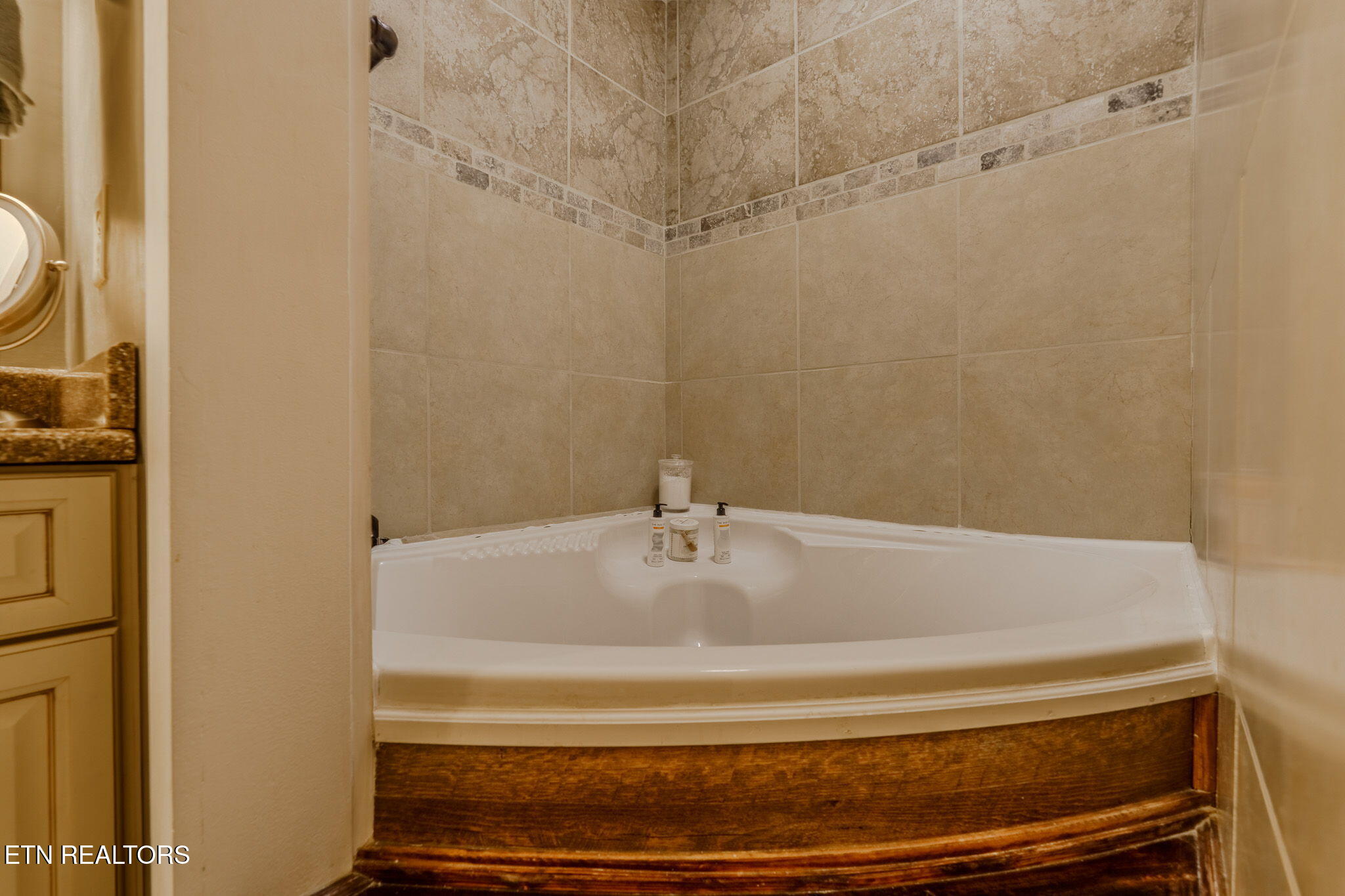 1279 Clabo Lane Sevierville TN 37876