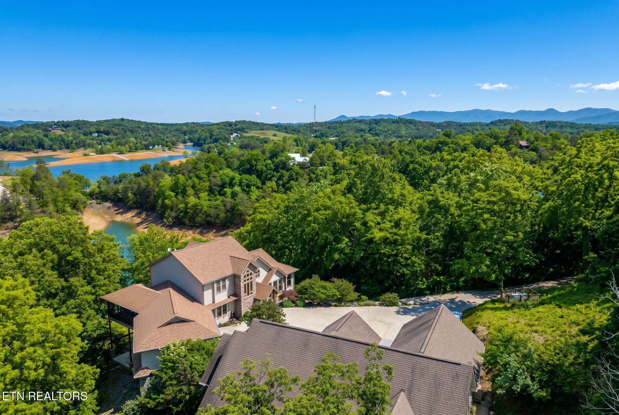 1279 Clabo Lane Sevierville TN 37876