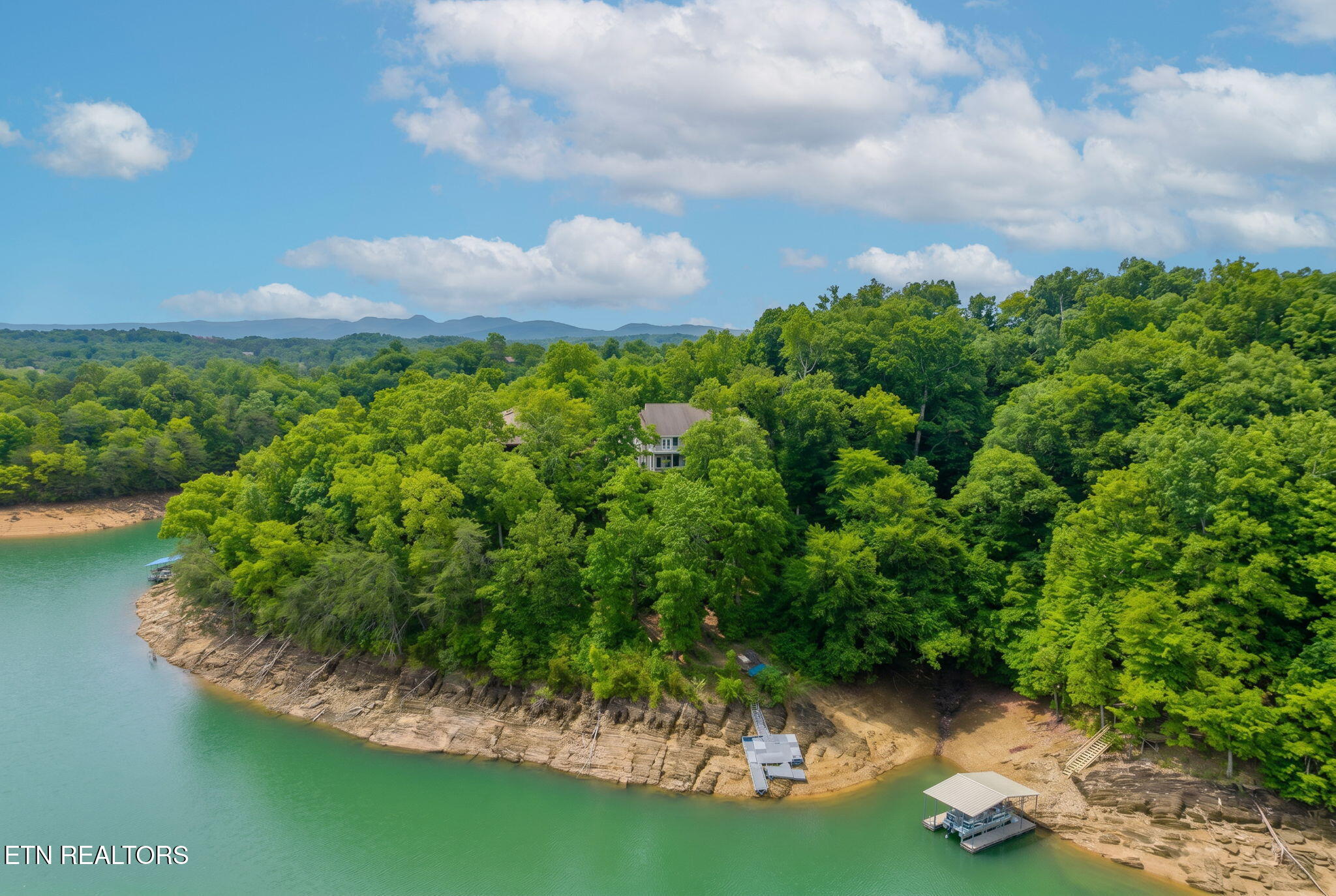 1279 Clabo Lane Sevierville TN 37876