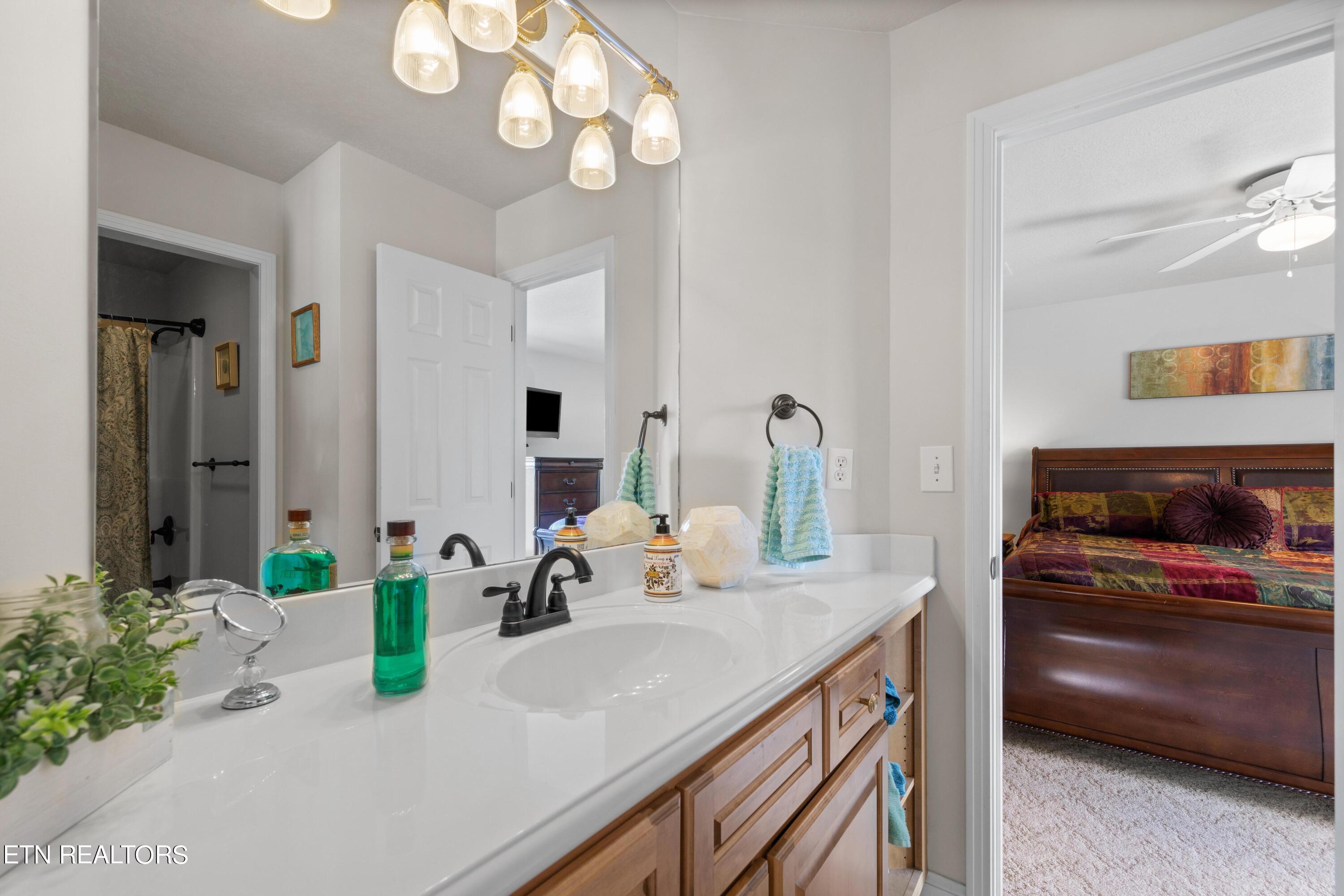 1652 Saint Ives Boulevard Alcoa TN 37701