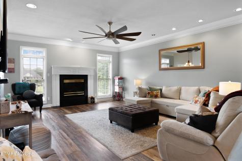 1652 Saint Ives Boulevard Alcoa TN 37701