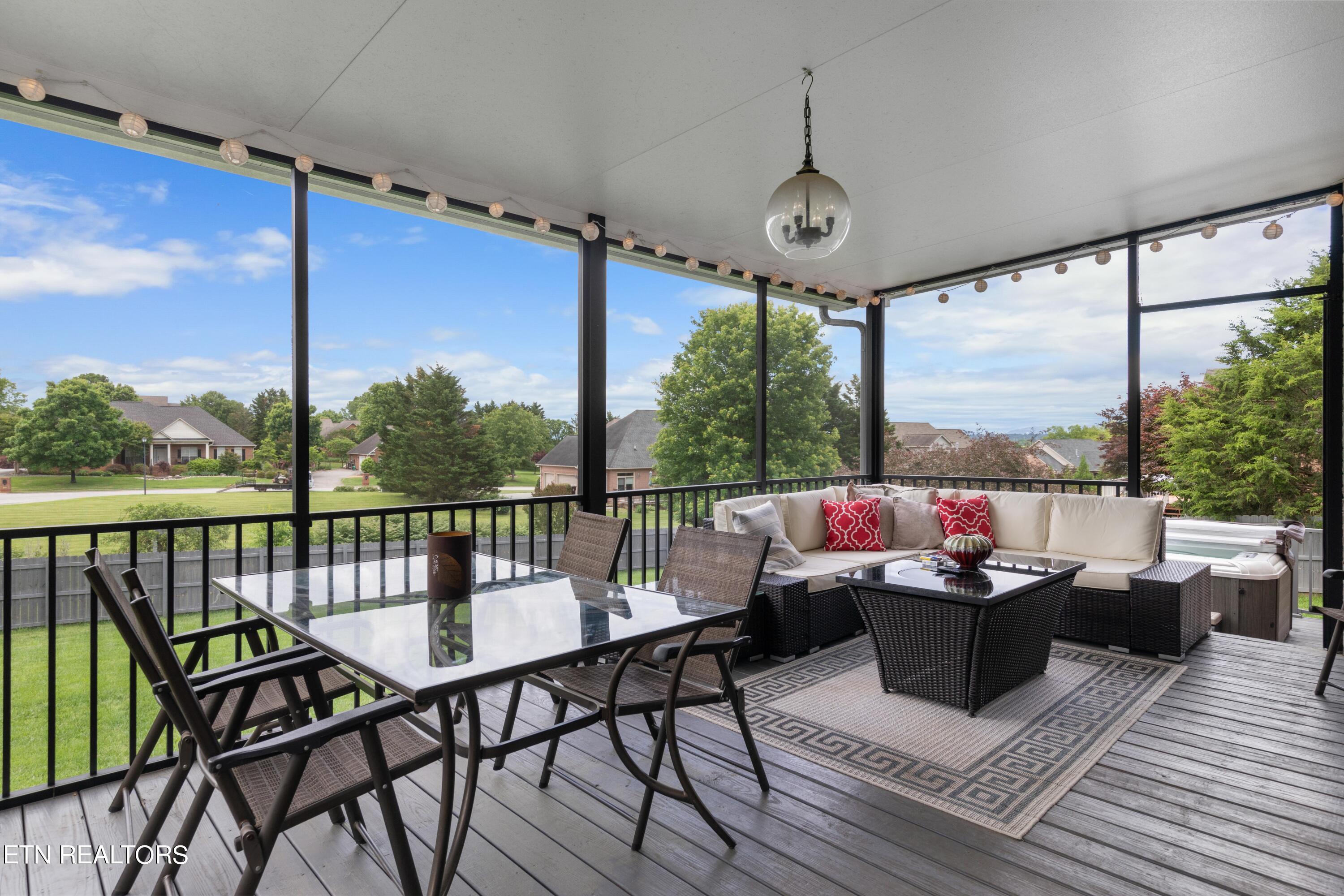 1652 Saint Ives Boulevard Alcoa TN 37701