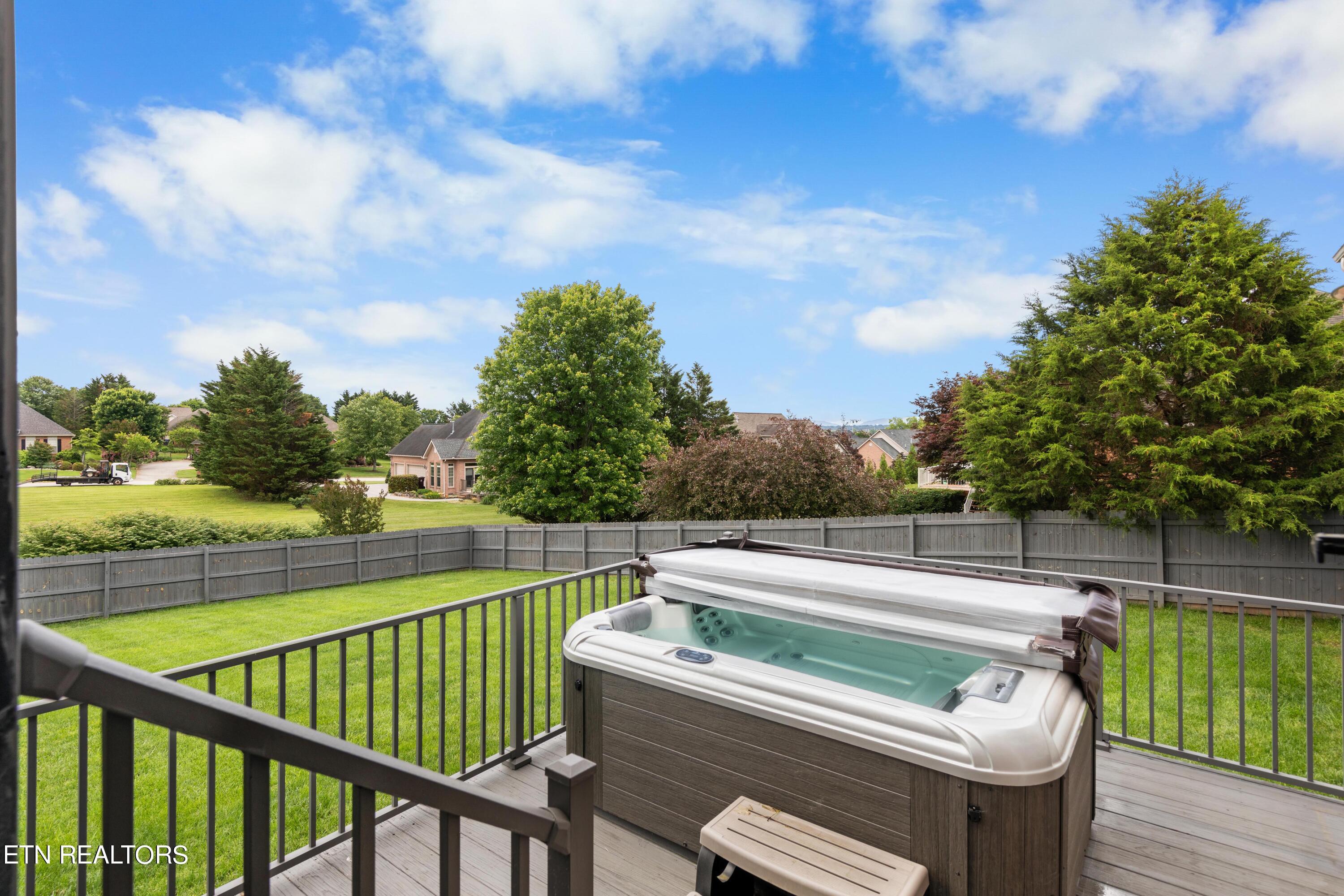 1652 Saint Ives Boulevard Alcoa TN 37701