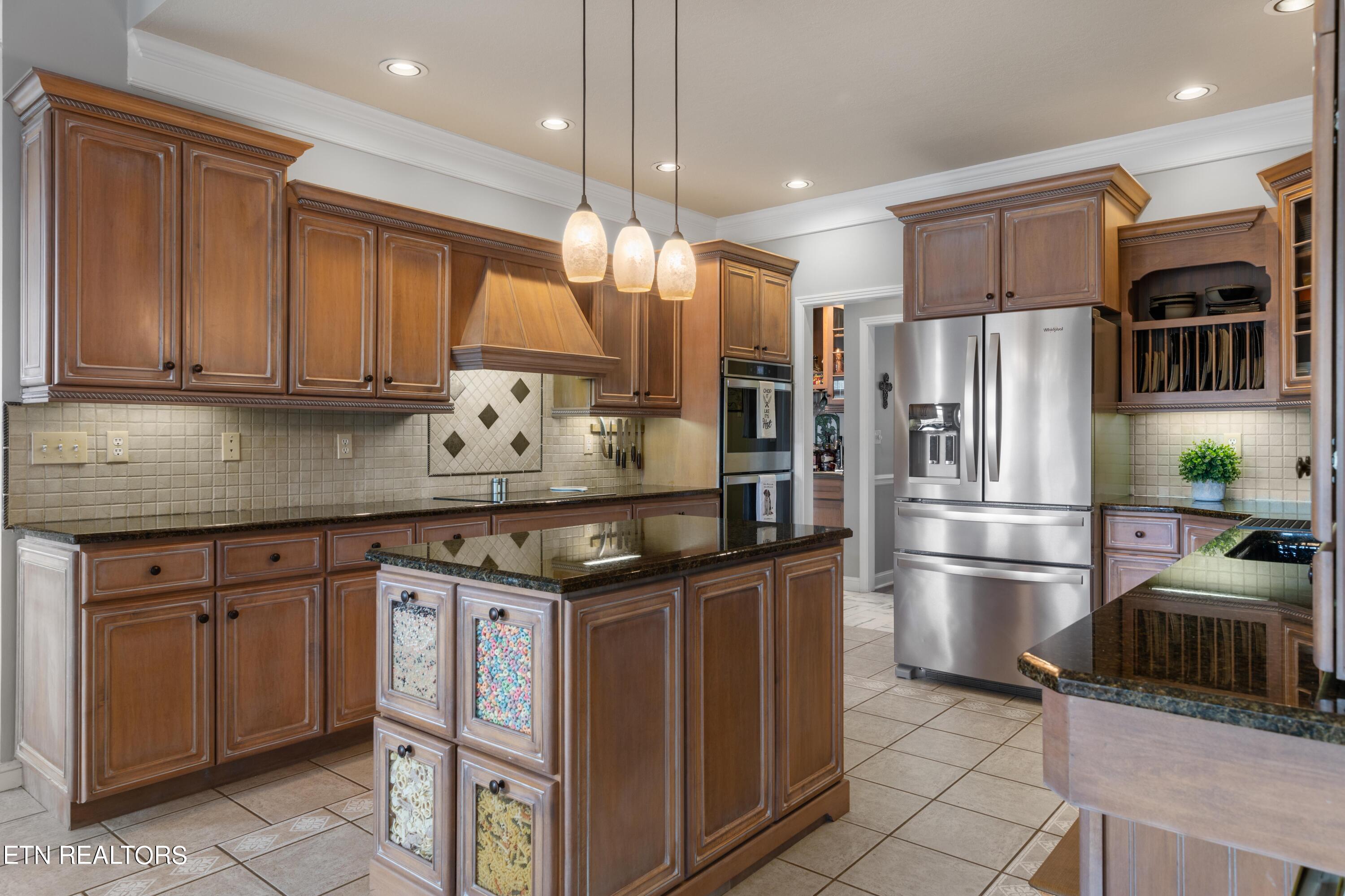 1652 Saint Ives Boulevard Alcoa TN 37701