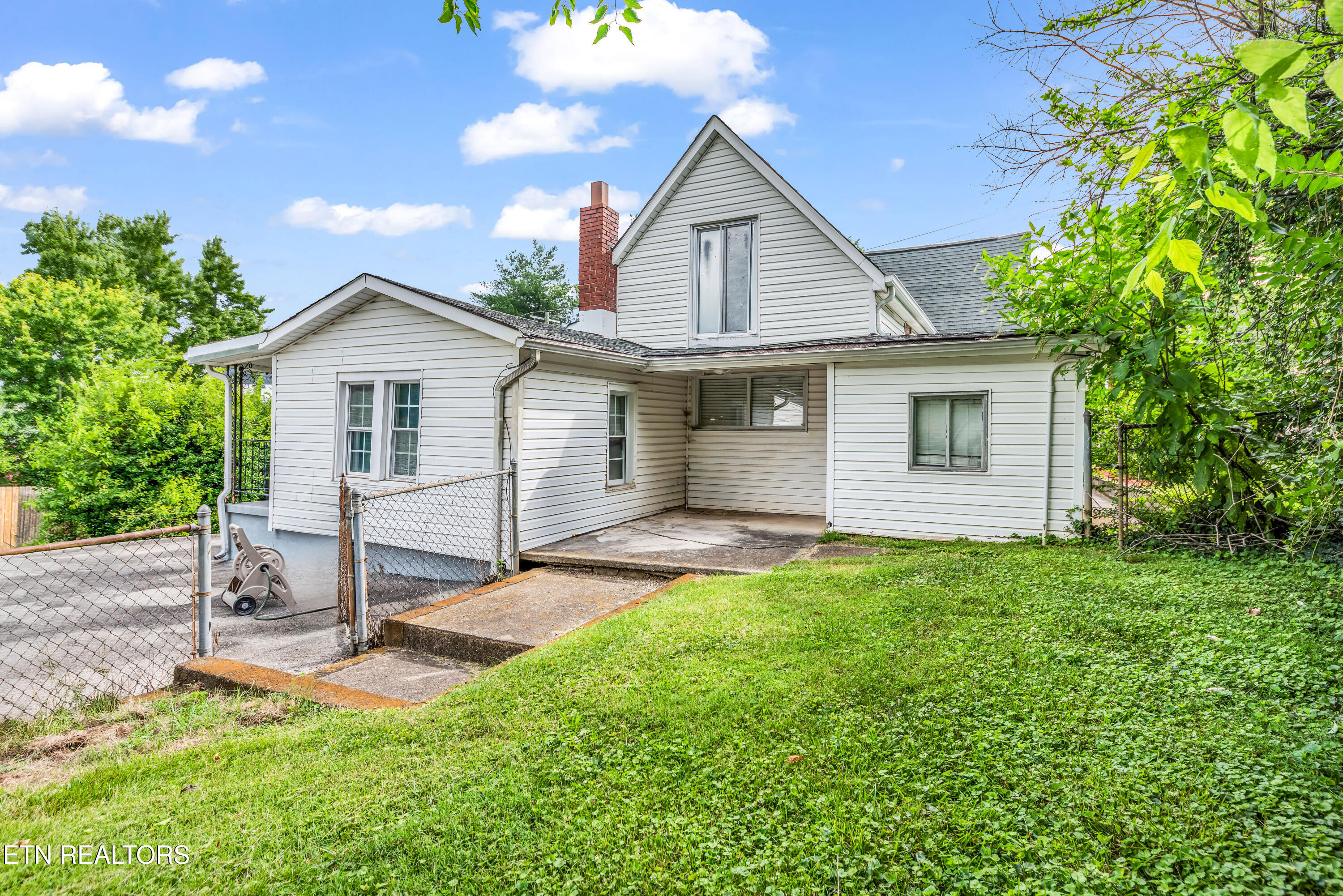 2729 Barton Street Knoxville TN 37917