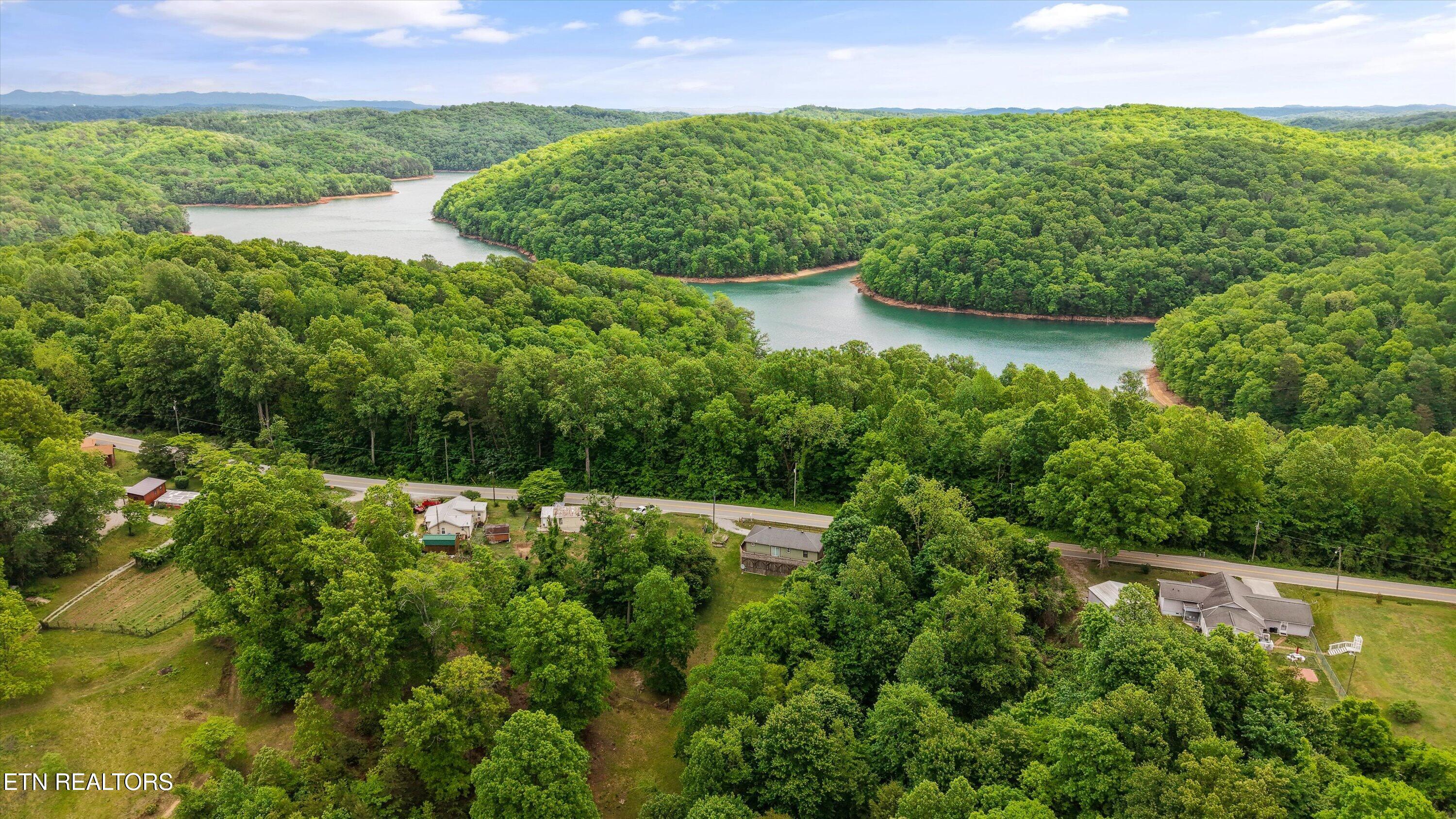 2719 Oak Grove Road Rocky Top TN 37769