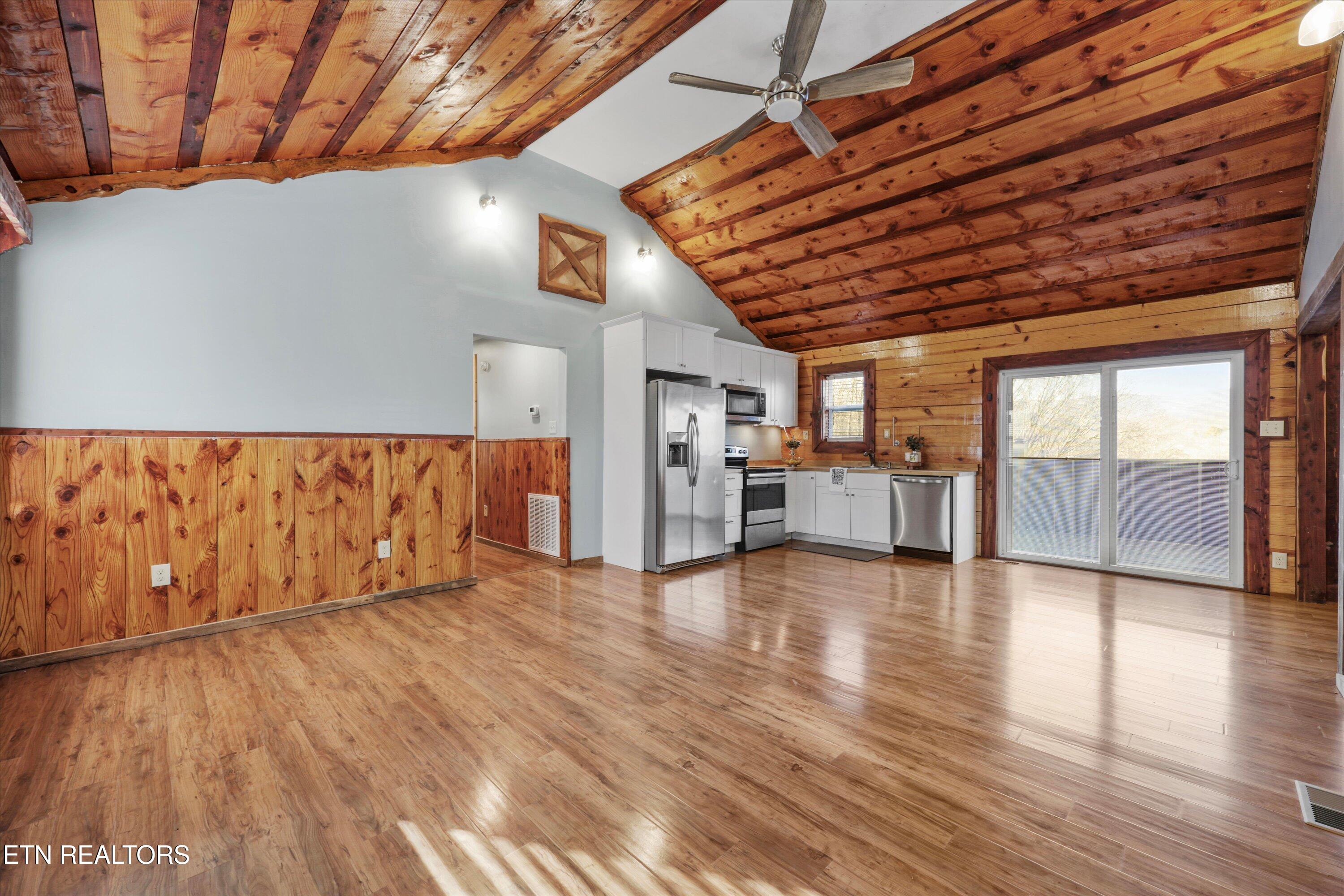2719 Oak Grove Road Rocky Top TN 37769