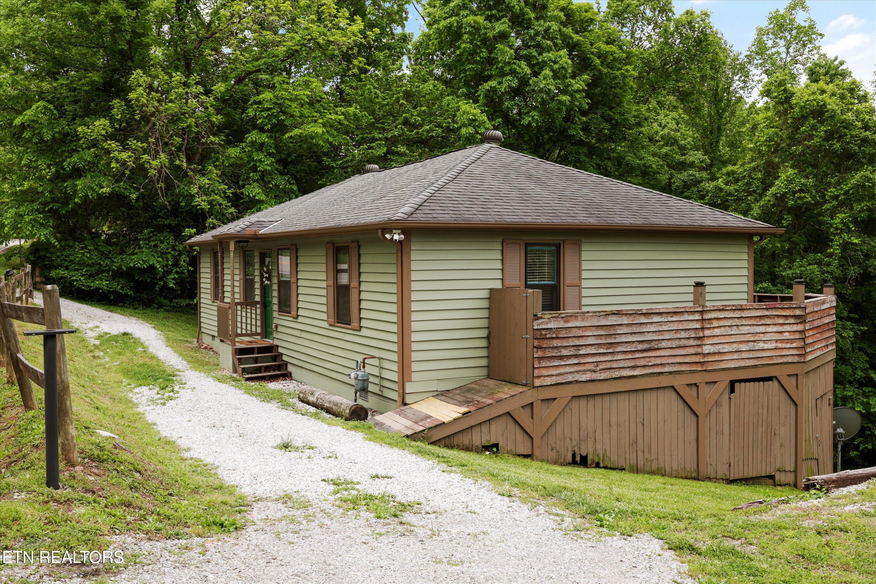 2719 Oak Grove Road Rocky Top TN 37769