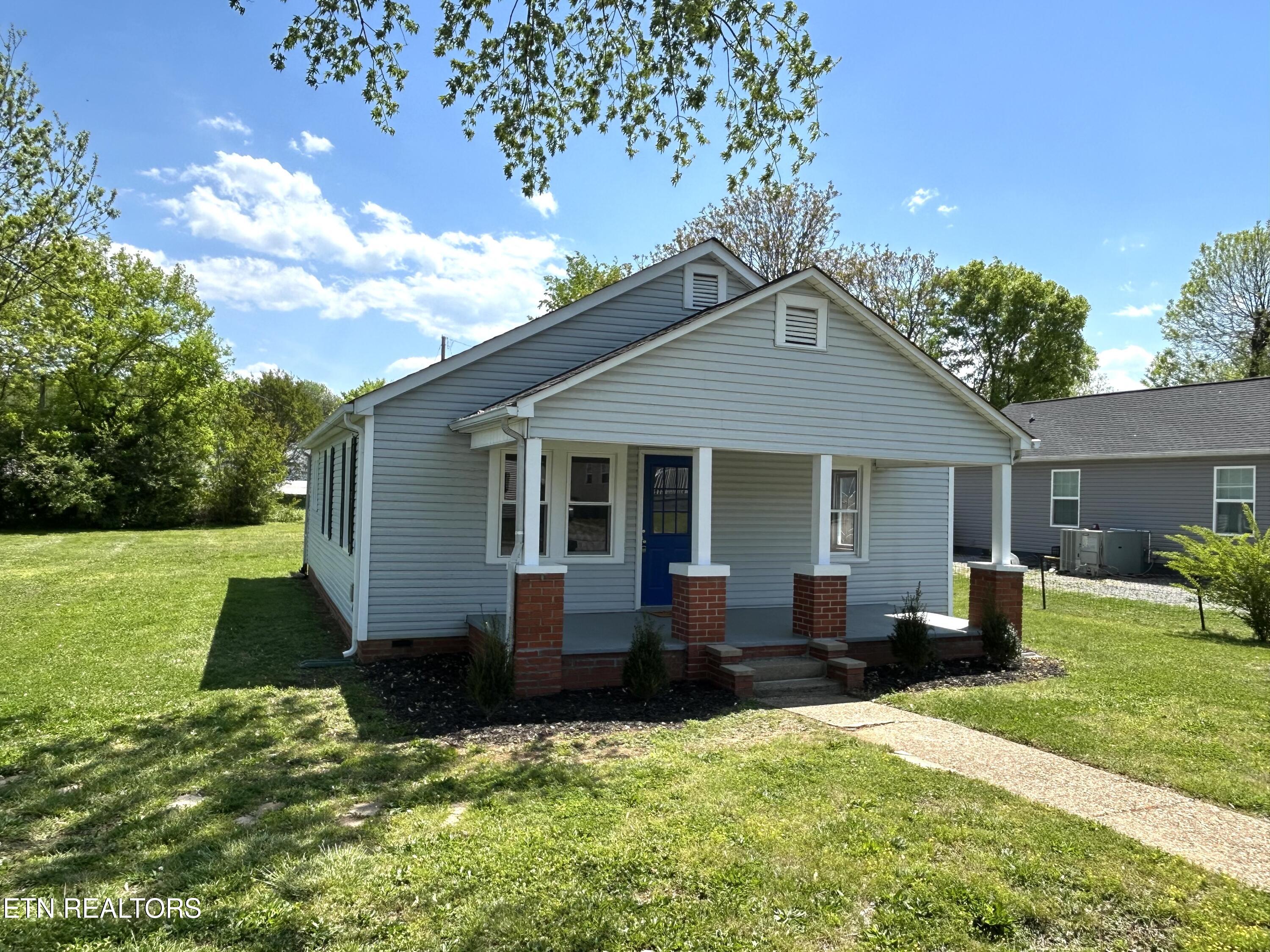 1518 Irwin Avenue Maryville TN 37804