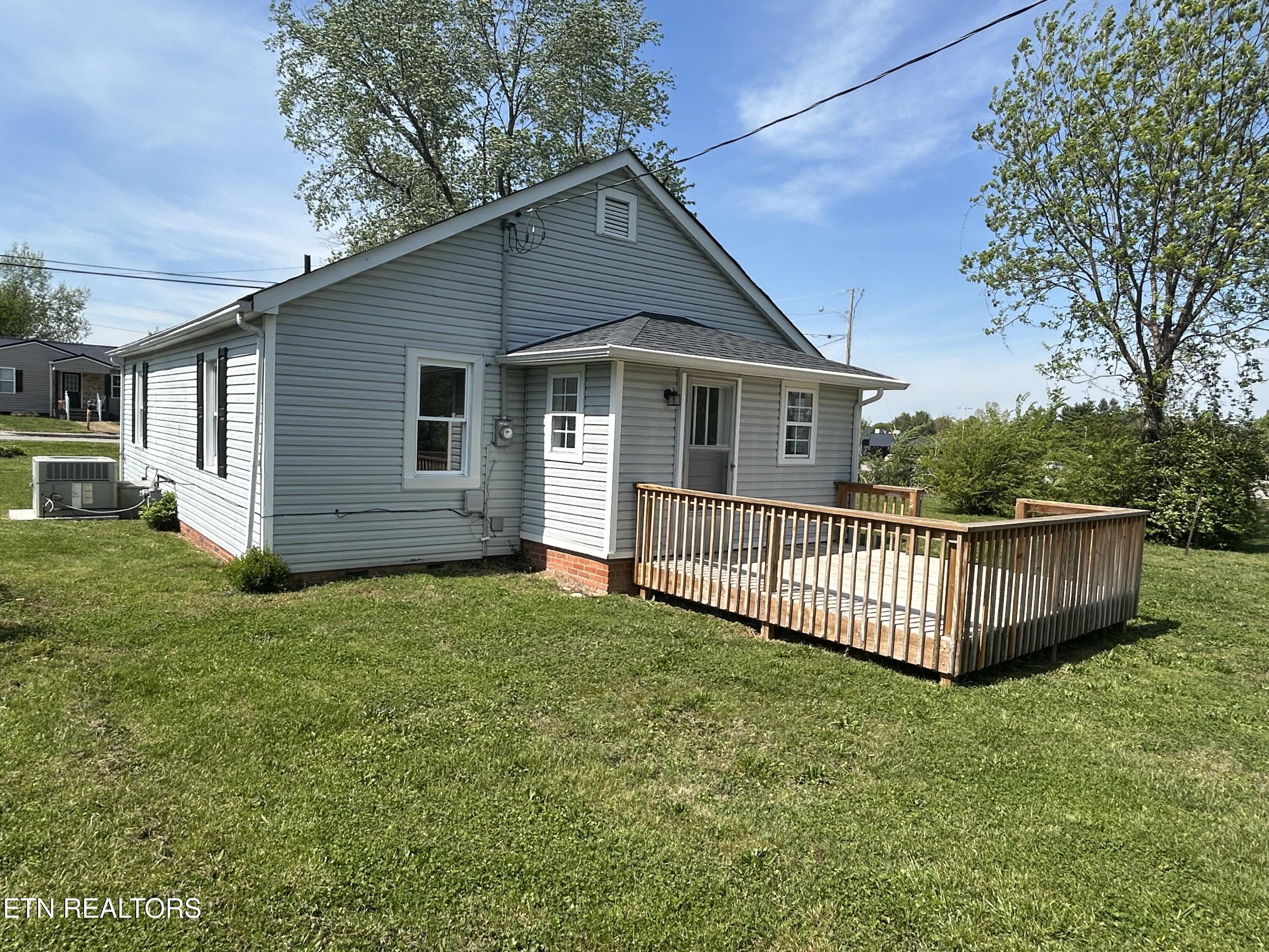 1518 Irwin Avenue Maryville TN 37804