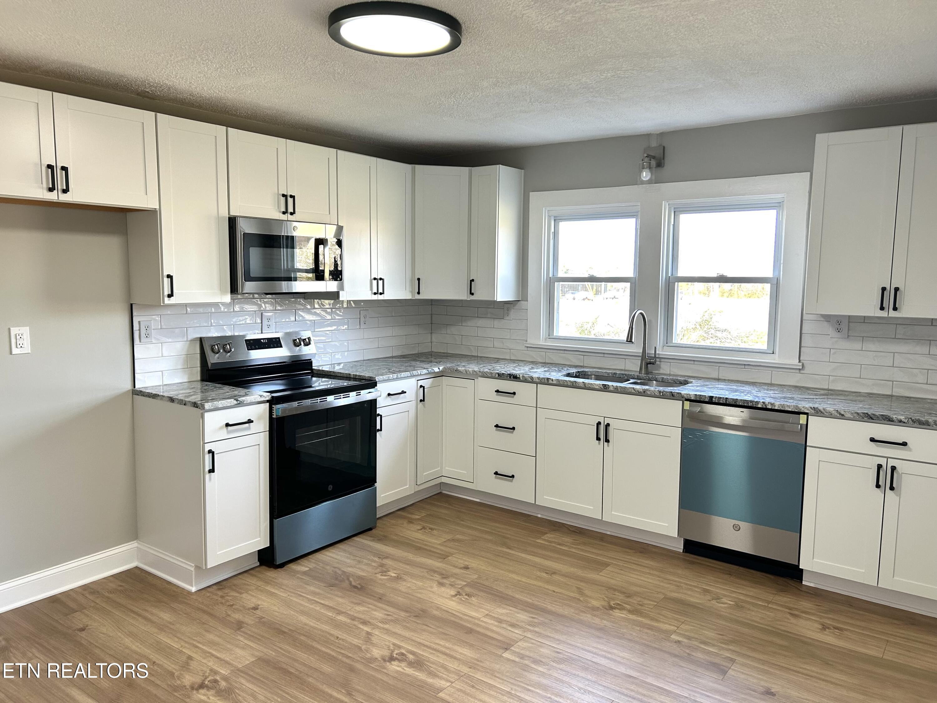 1518 Irwin Avenue Maryville TN 37804