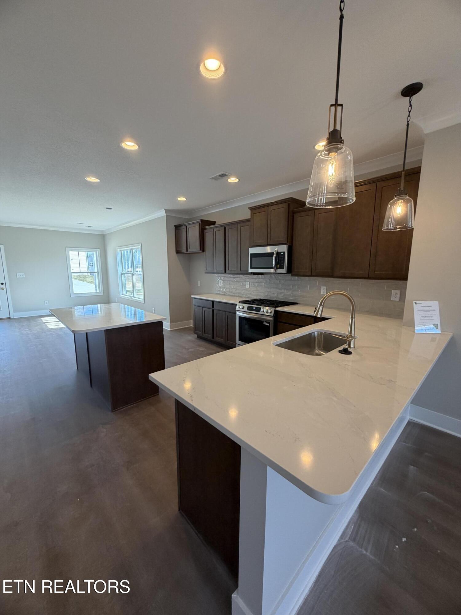 124 Kirbyberry Road Oak Ridge TN 37830