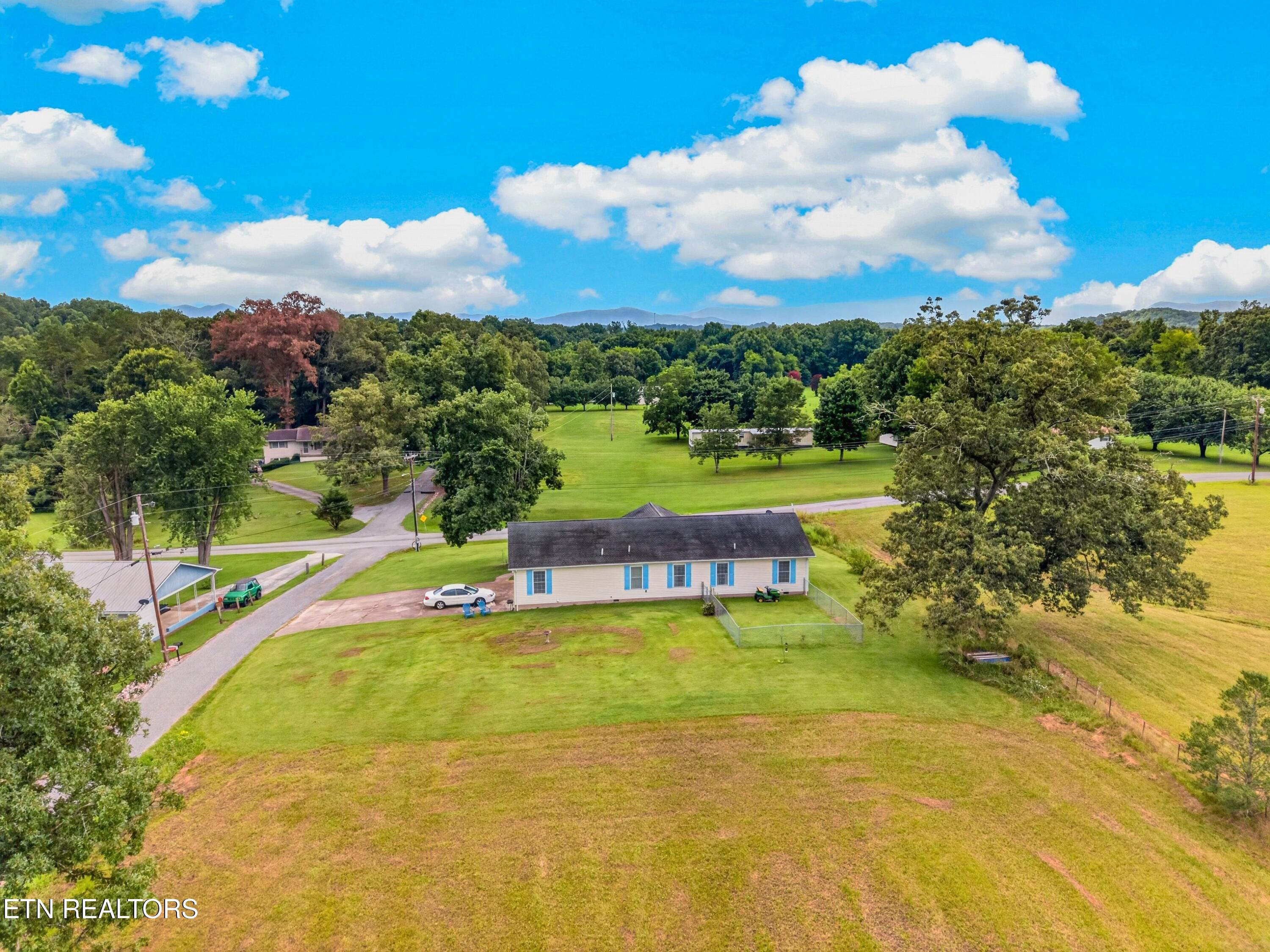 1601 Northern Ridge Road Bybee TN 37713