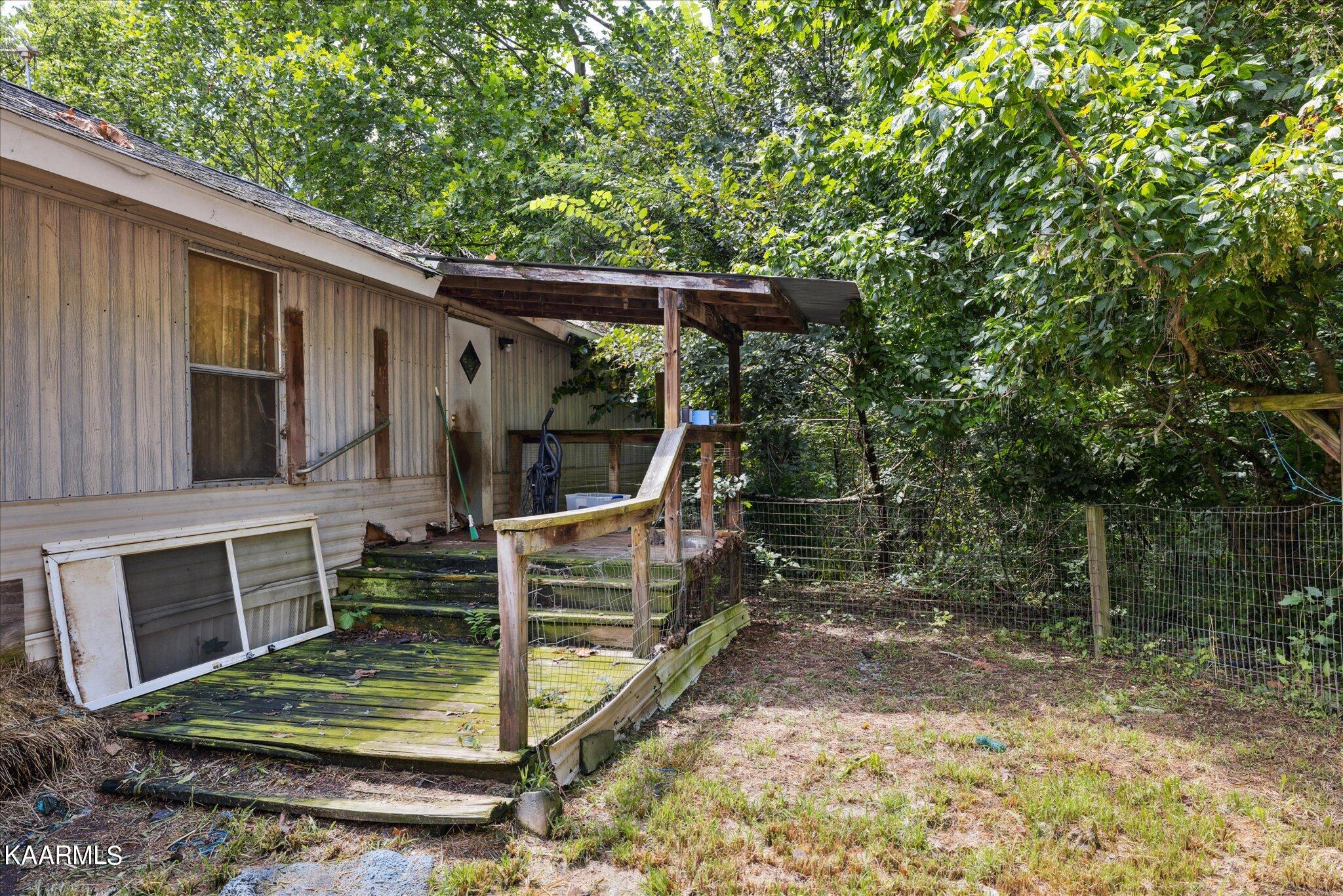 204 Hardin Road Kodak TN 37764