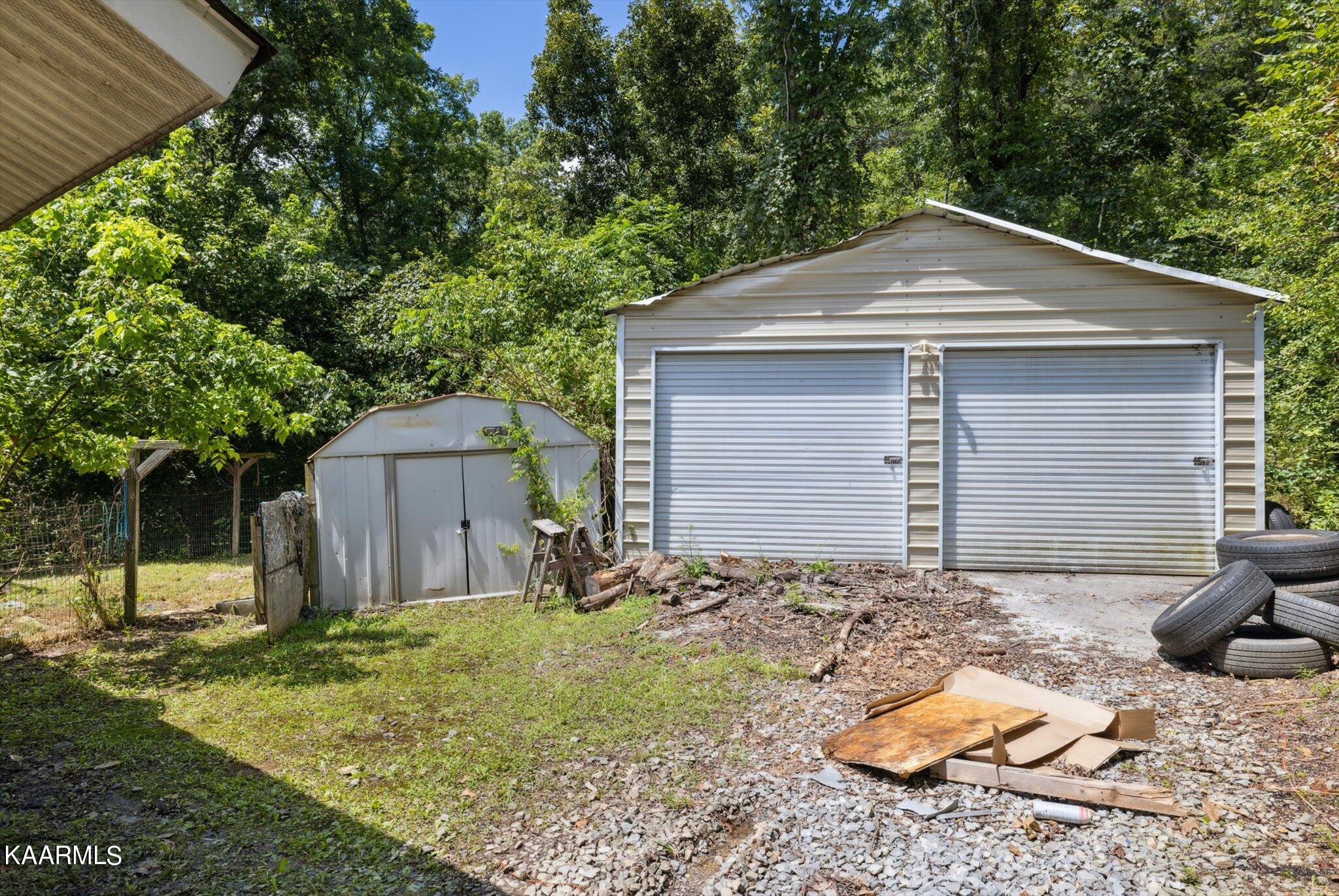 204 Hardin Road Kodak TN 37764