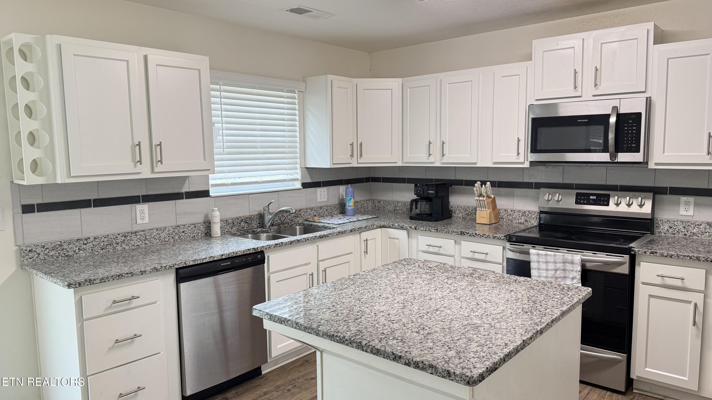 302 Homestead Court Kingston TN 37763